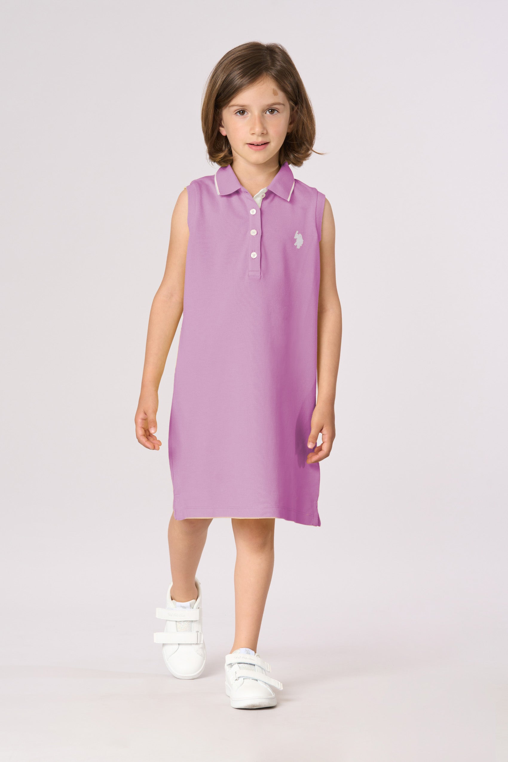 Abito smanicato con colletto da bambina