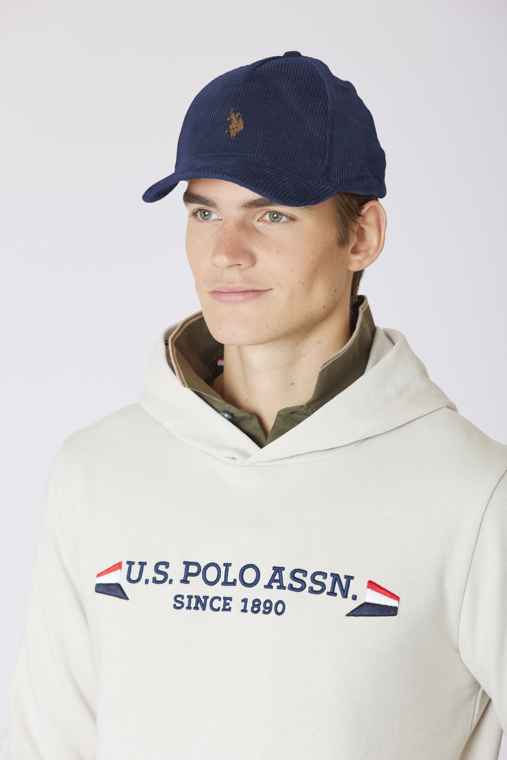 Cappellino in velluto a coste con logo ricamato