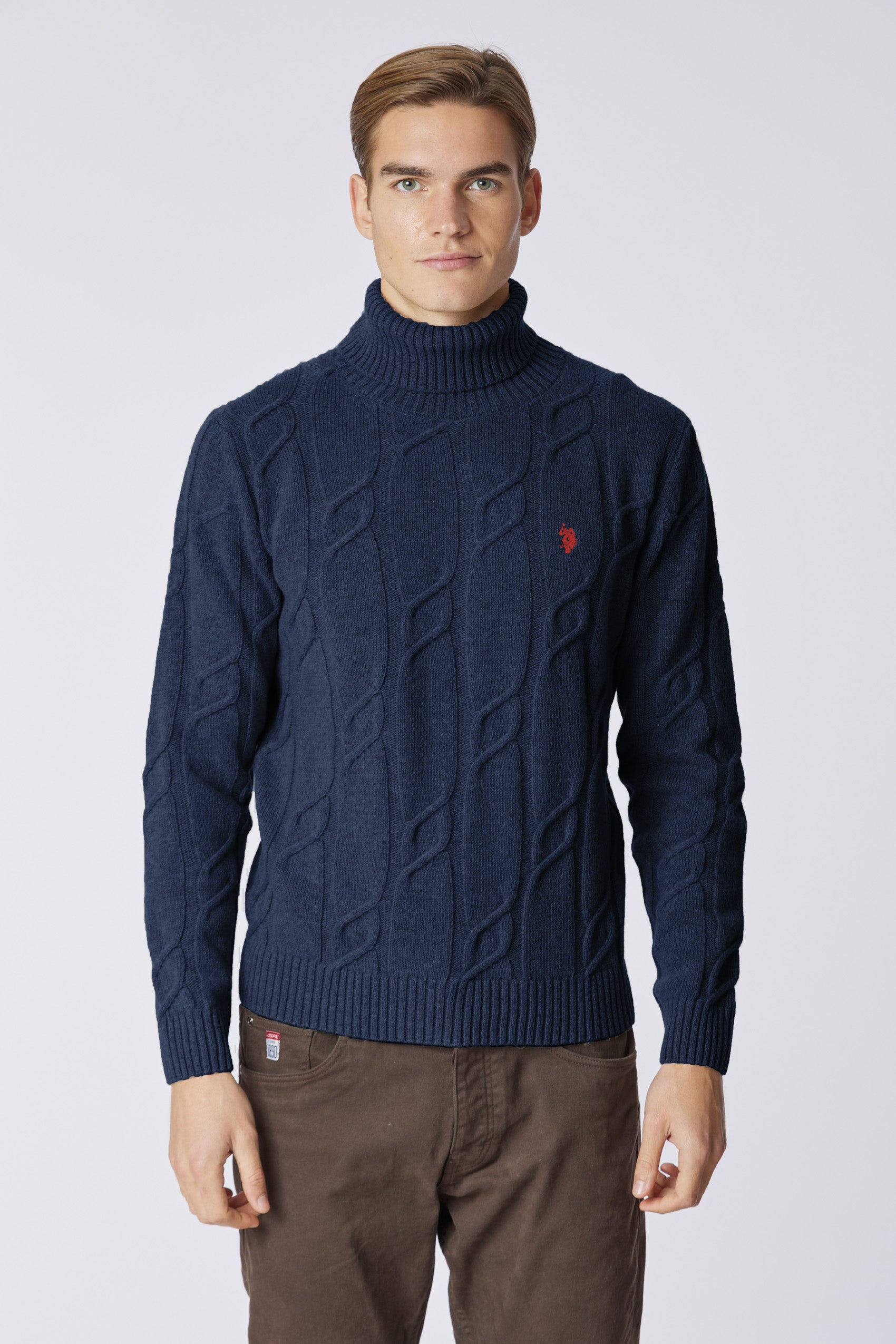 Maglia dolcevita lavorazione a treccia misto lana