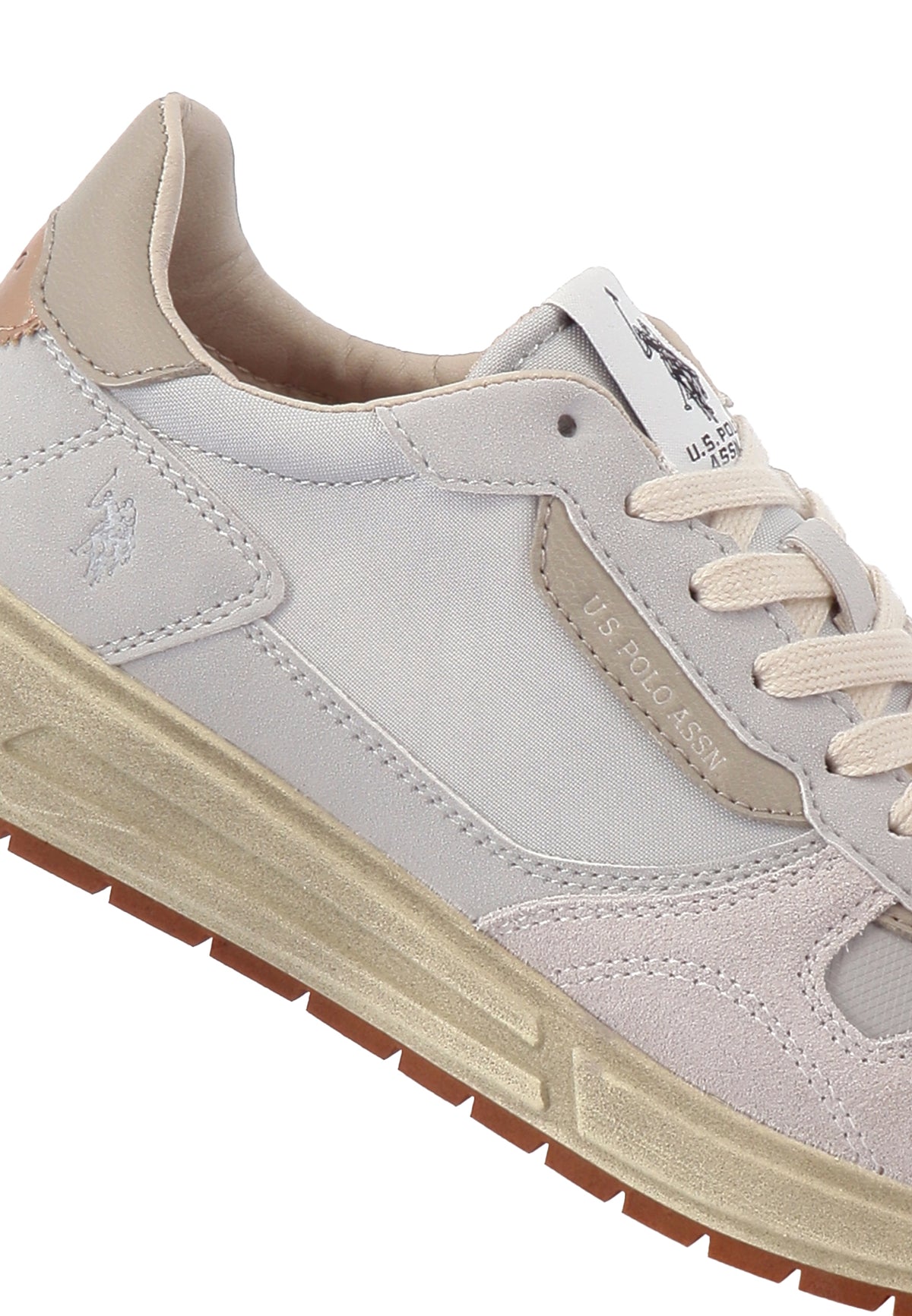 Sneaker Seneka con dettagli a contrasto