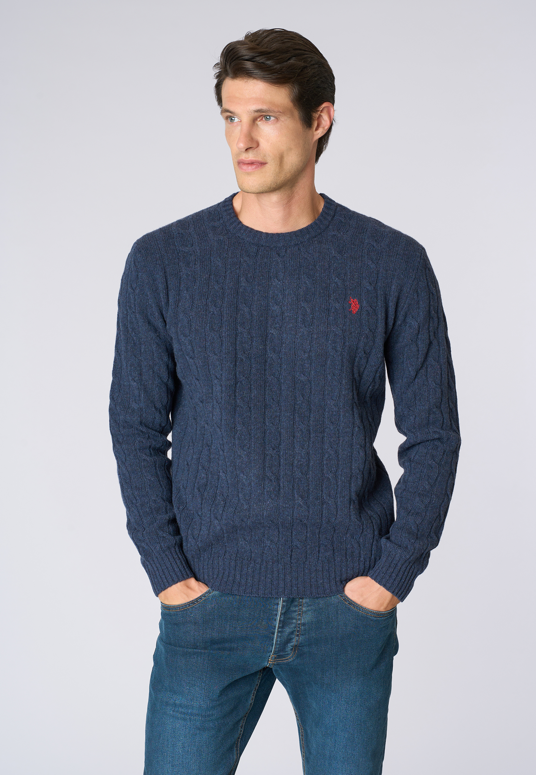 Maglia girocollo a treccia misto lana merino riciclata