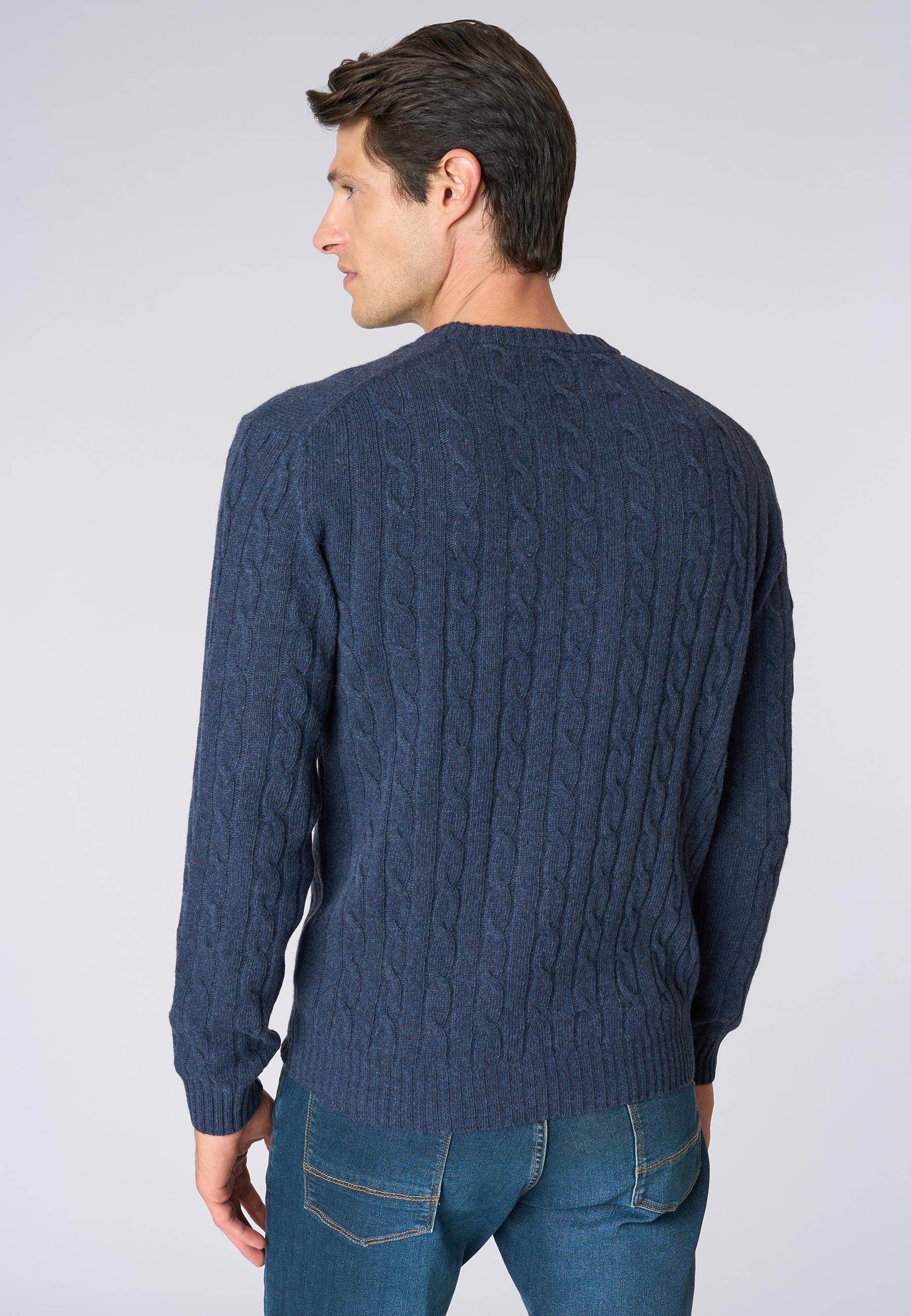 Maglia girocollo a treccia misto lana merino riciclata