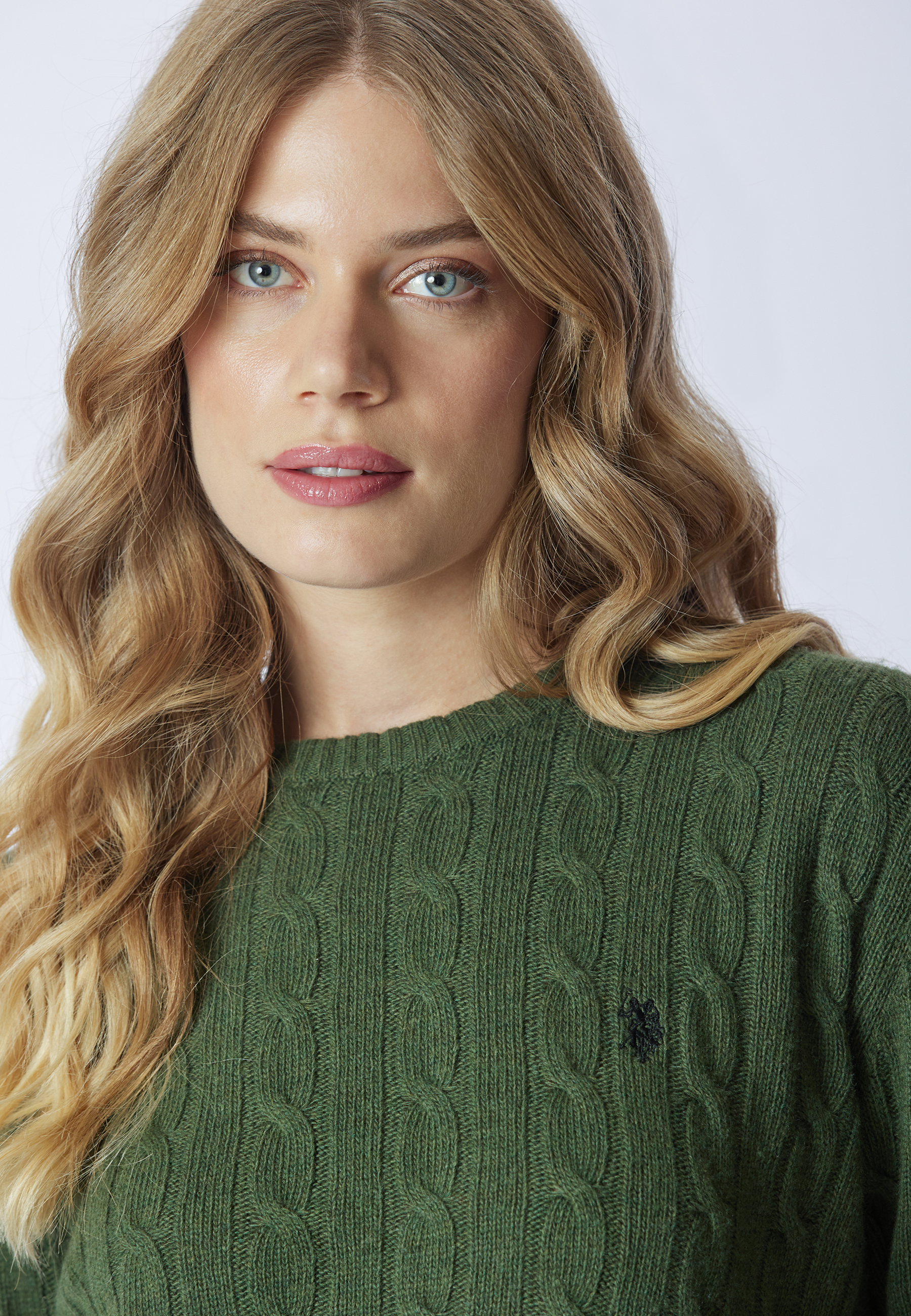 Maglia girocollo misto lana a treccia