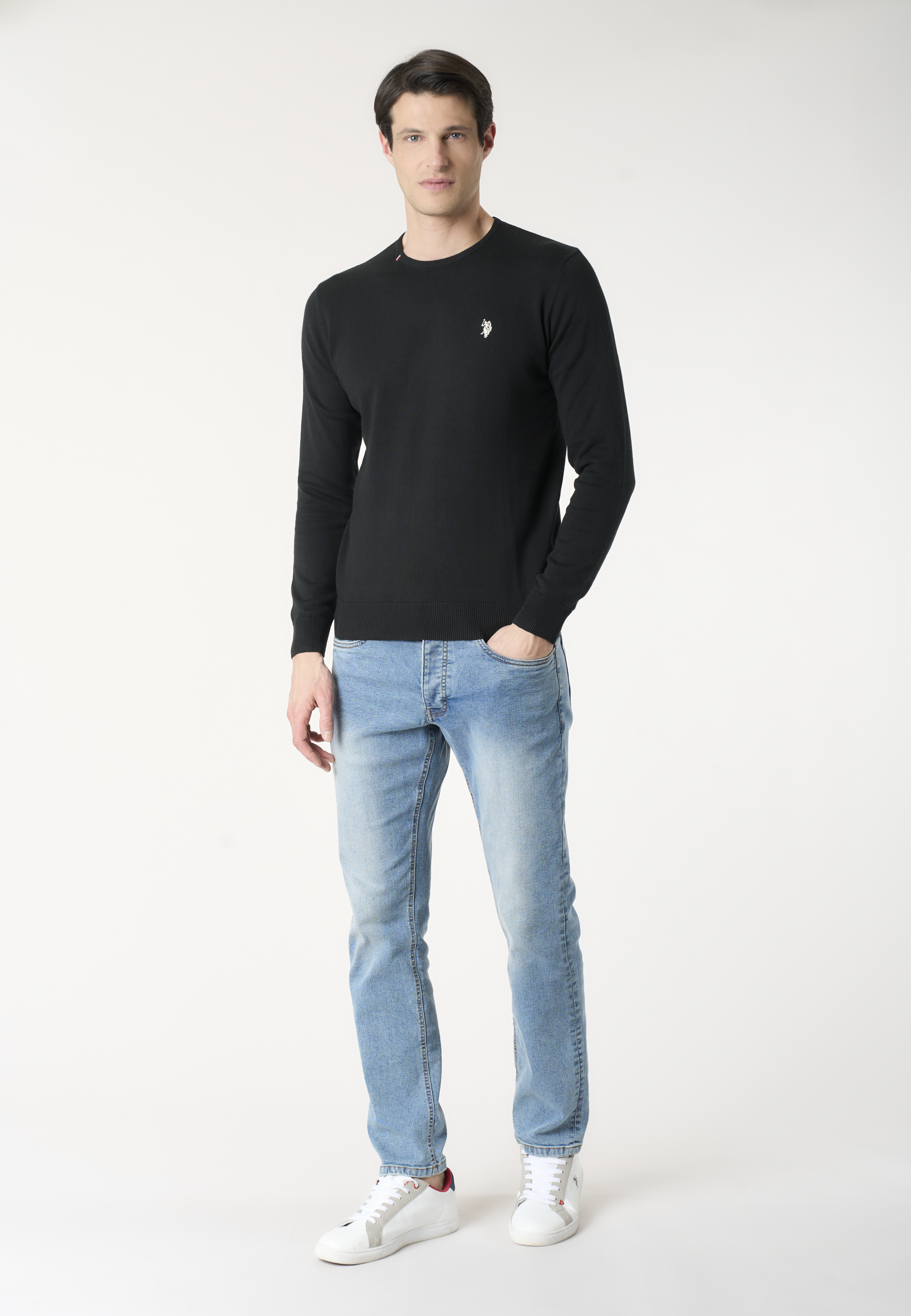 Maglia girocollo in cotone con logo ricamato