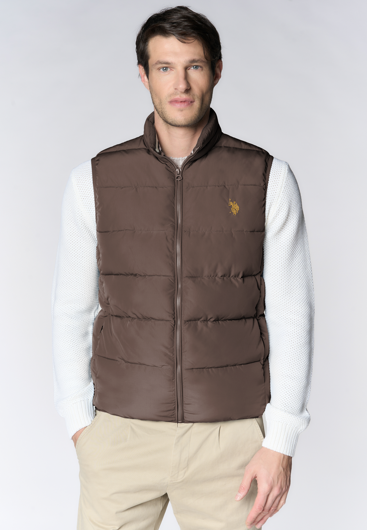 Gilet imbottito con chiusura zip e collo alto