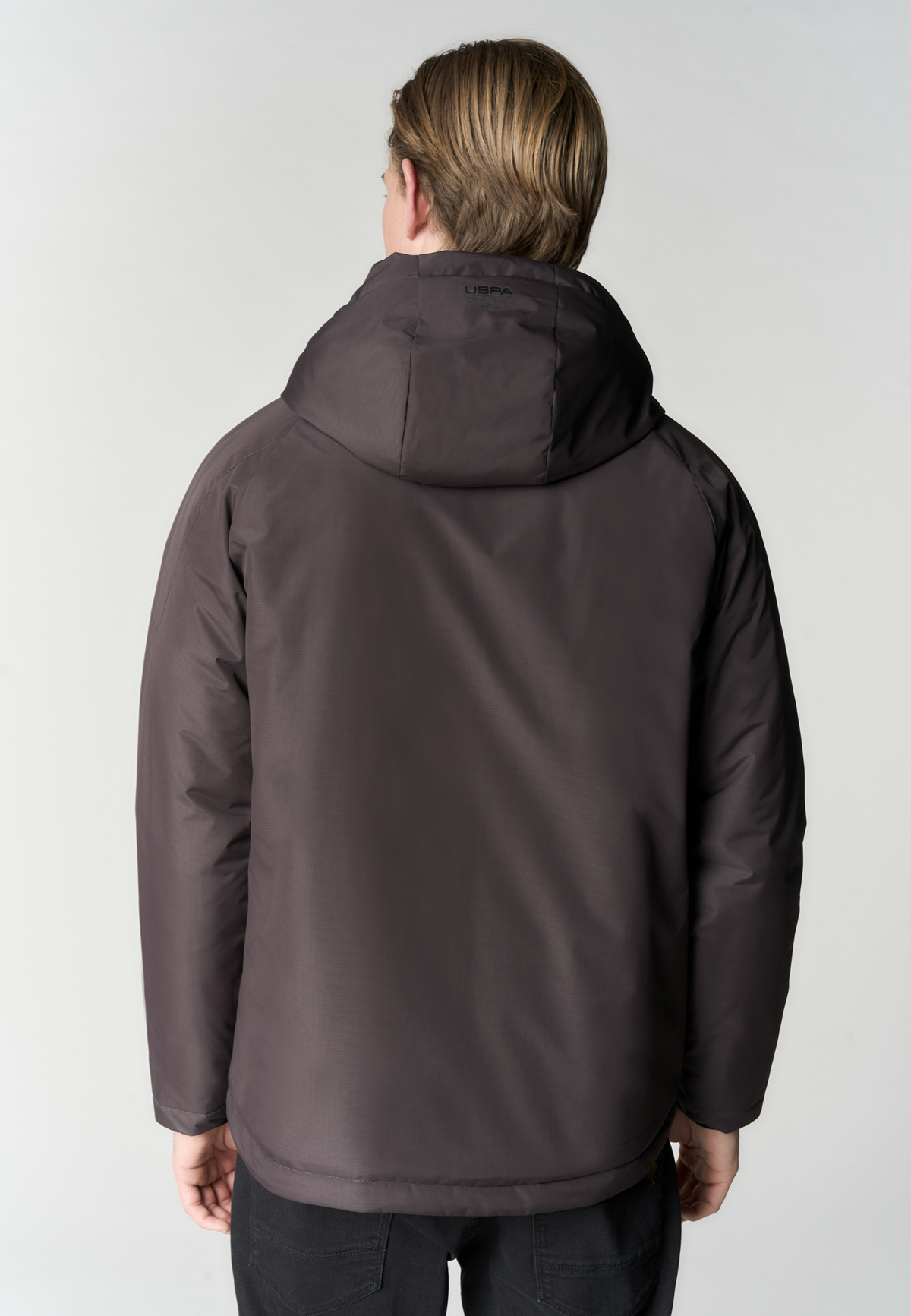 Giacca imbottita con cappuccio e tasche con zip