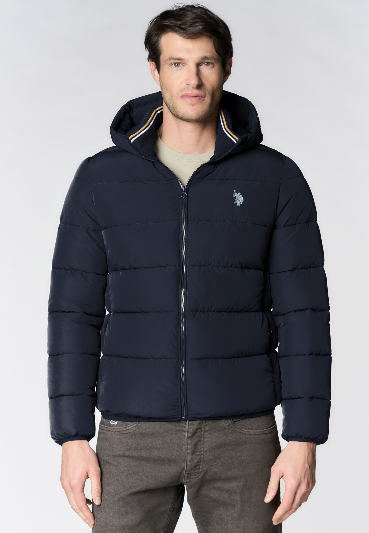 Piumino trapuntato con cappuccio e chiusura full zip