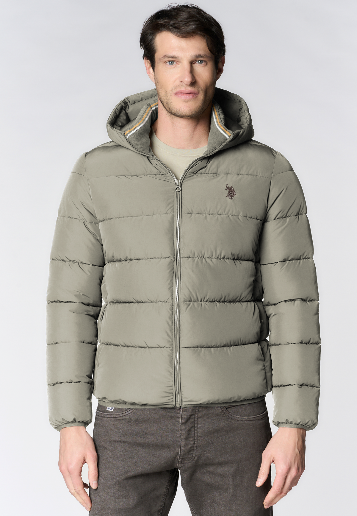 Piumino trapuntato con cappuccio e chiusura full zip
