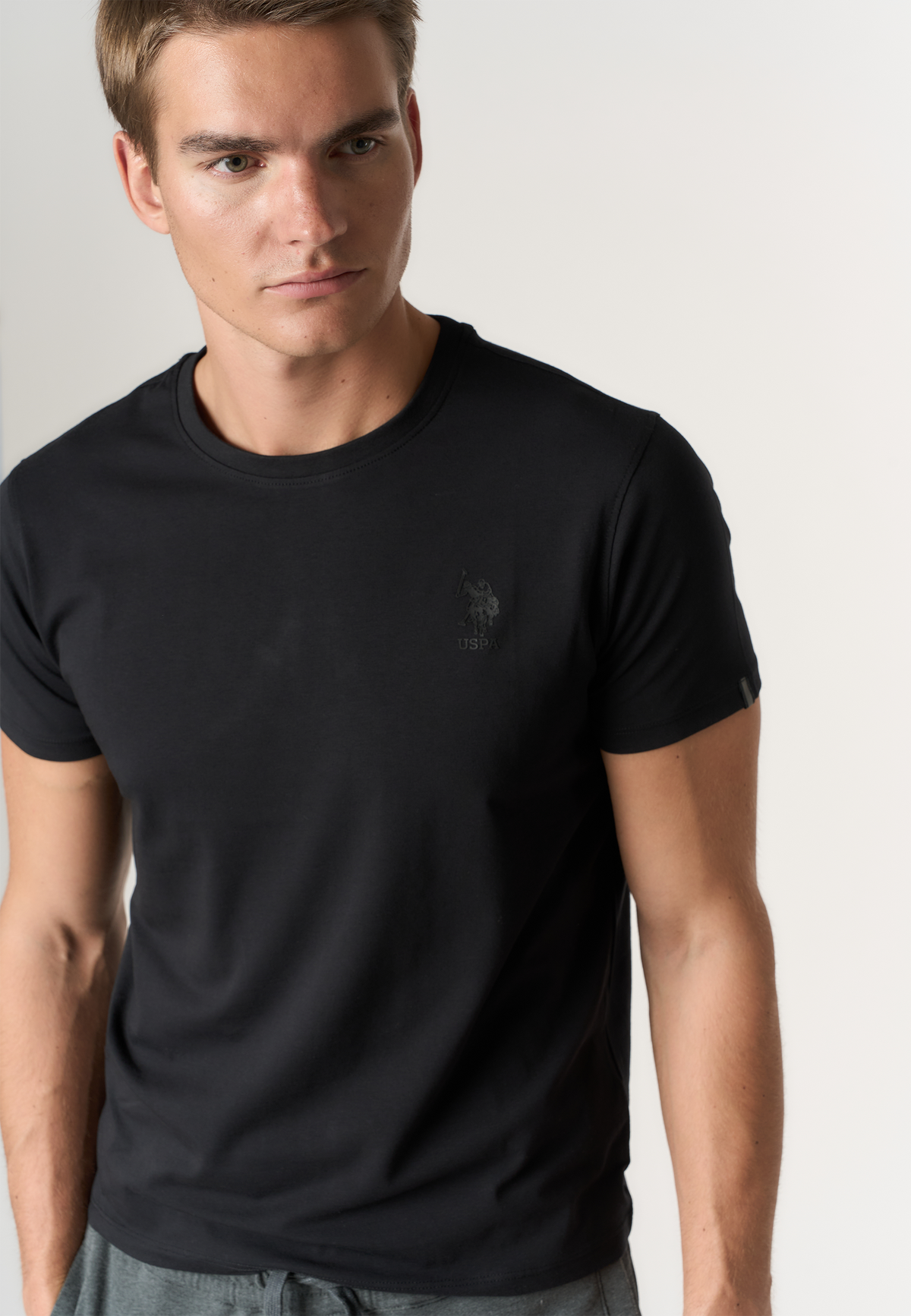 T-shirt girocollo in cotone stretch