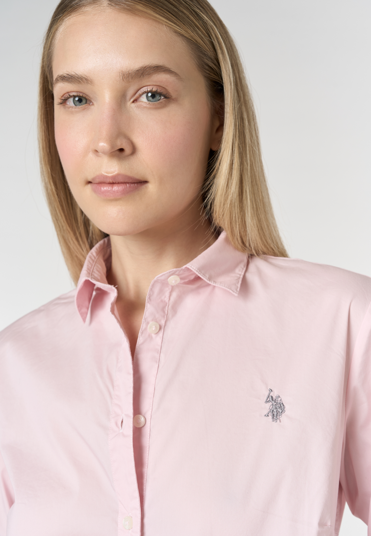 Camicia slim fit da donna con ricamo