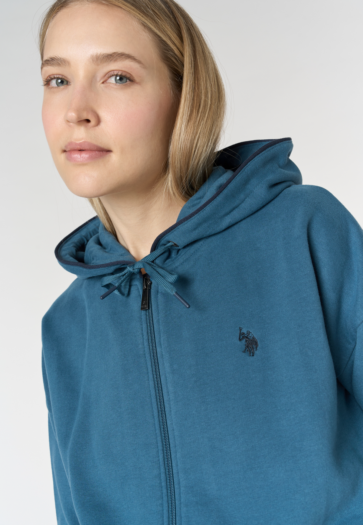 Felpa con cappuccio e chiusura full zip