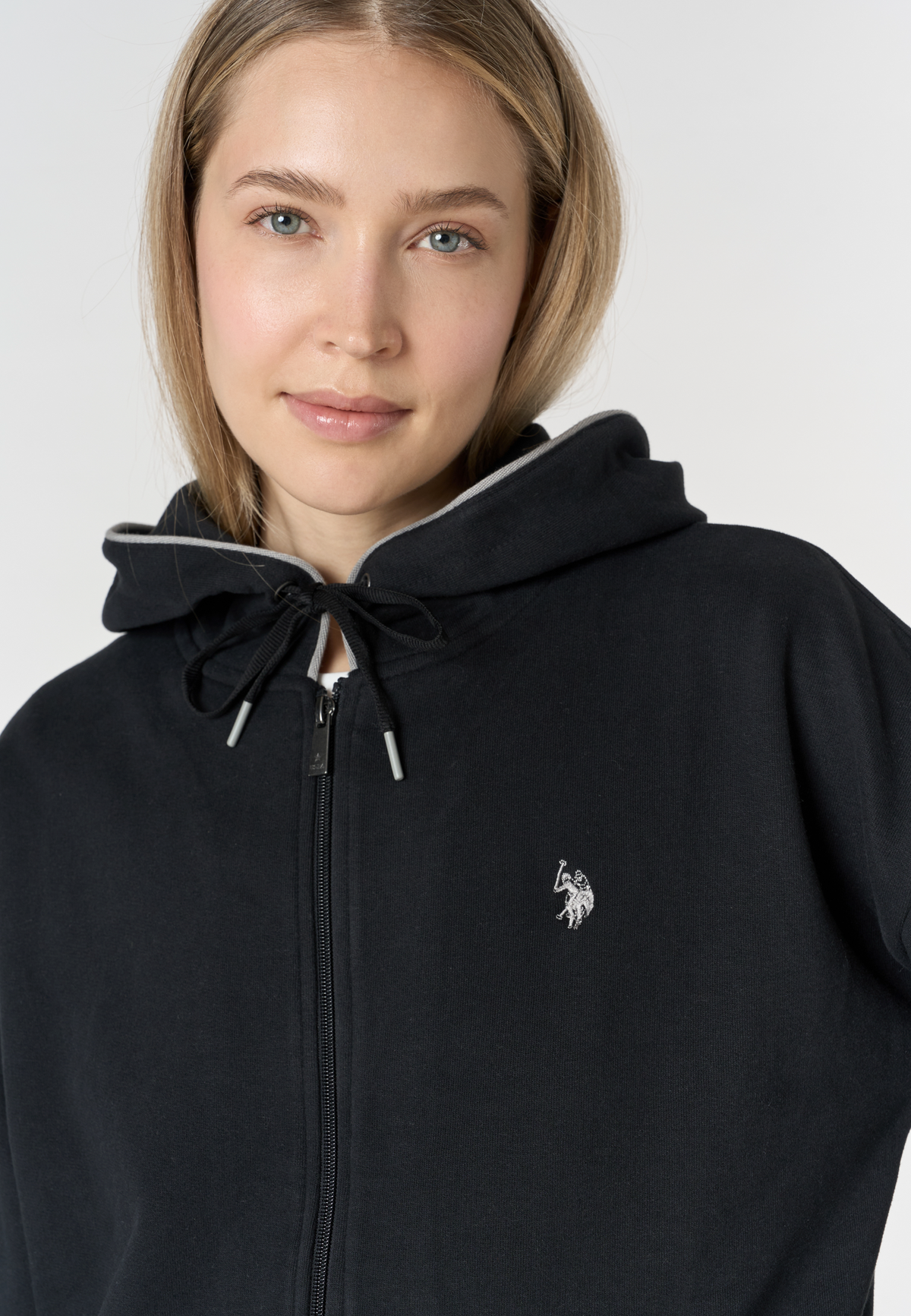 Felpa con cappuccio e chiusura full zip