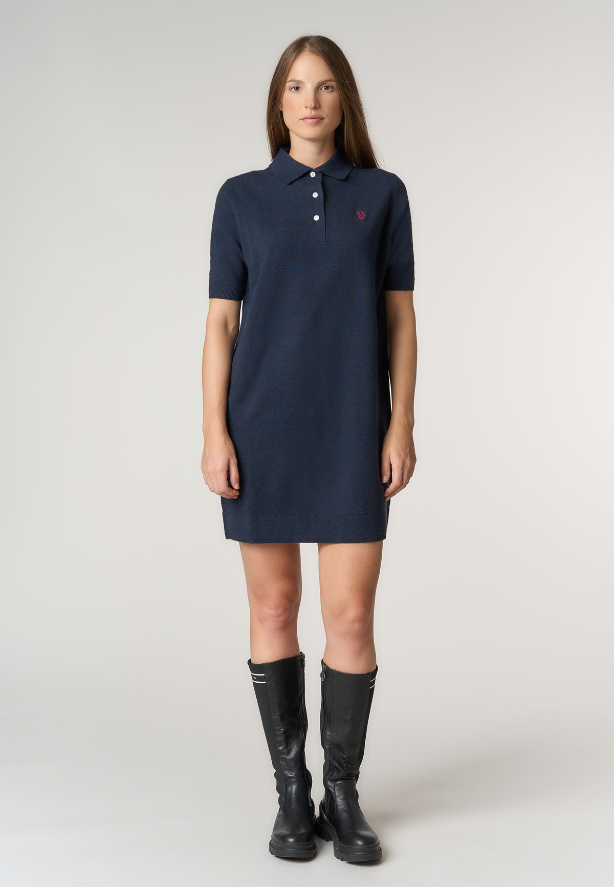 Abito in maglia con colletto e bottoni