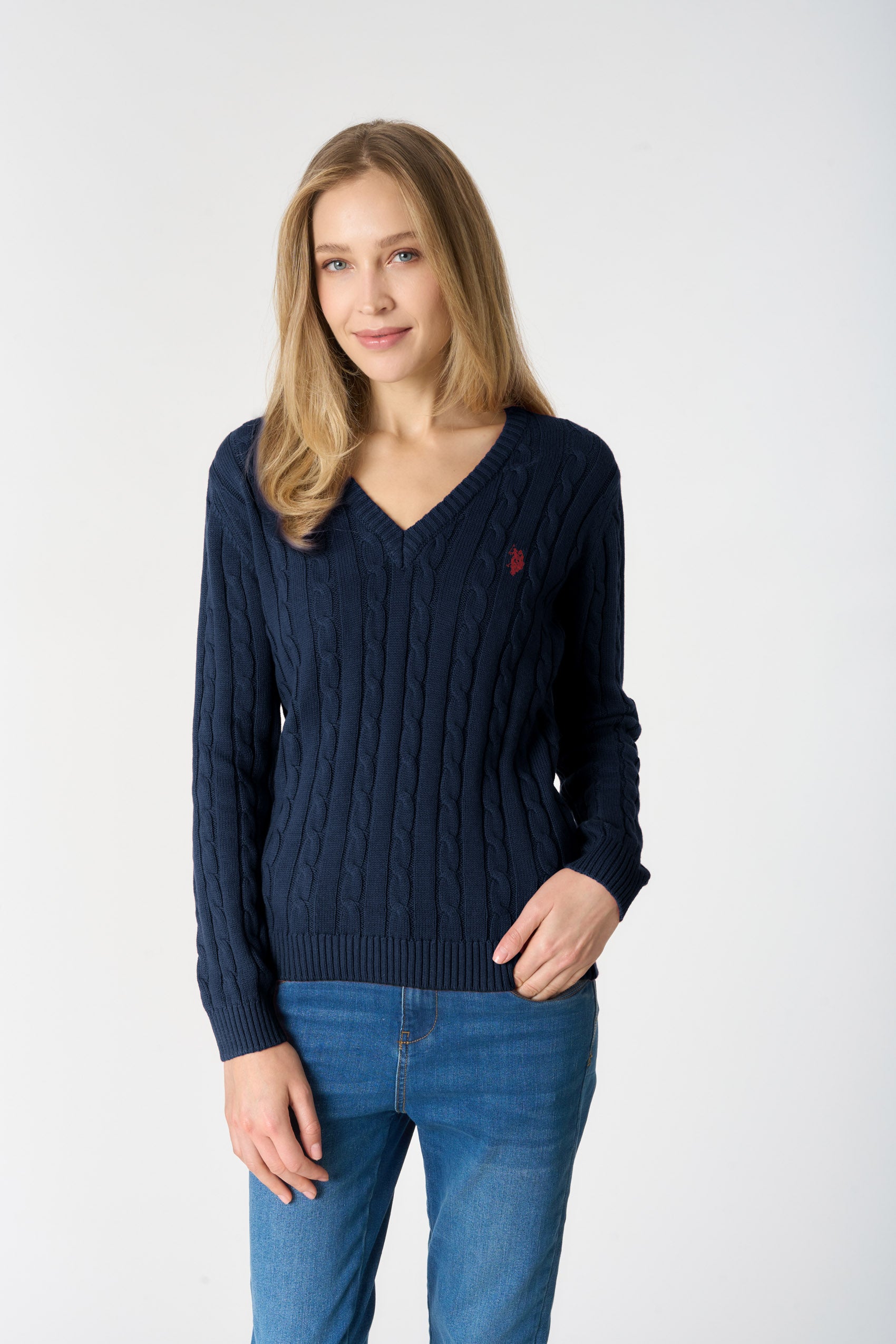 Maglia da donna in cotone e cashmere con lavorazione a trecce