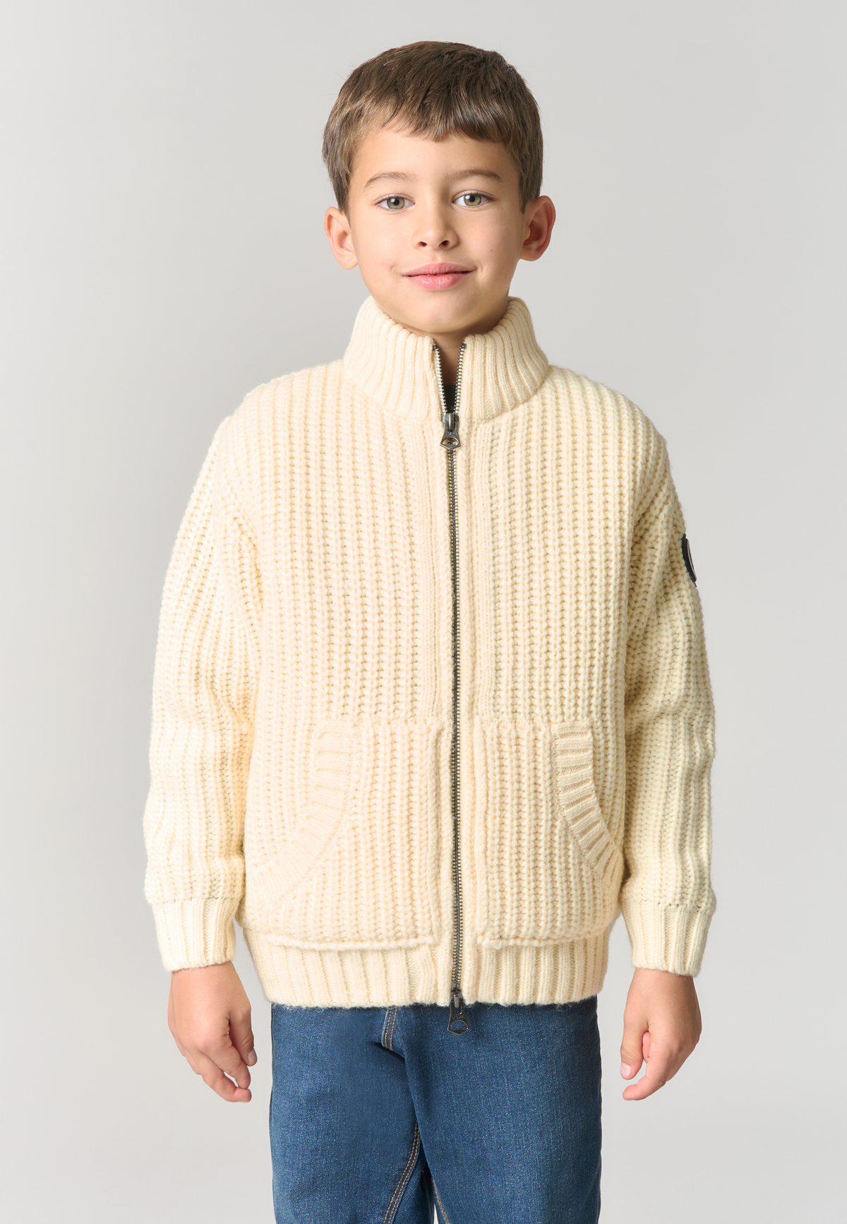 Cardigan a coste con full zip e collo alto