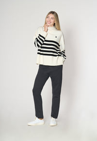 Maglione dolcevita a righe