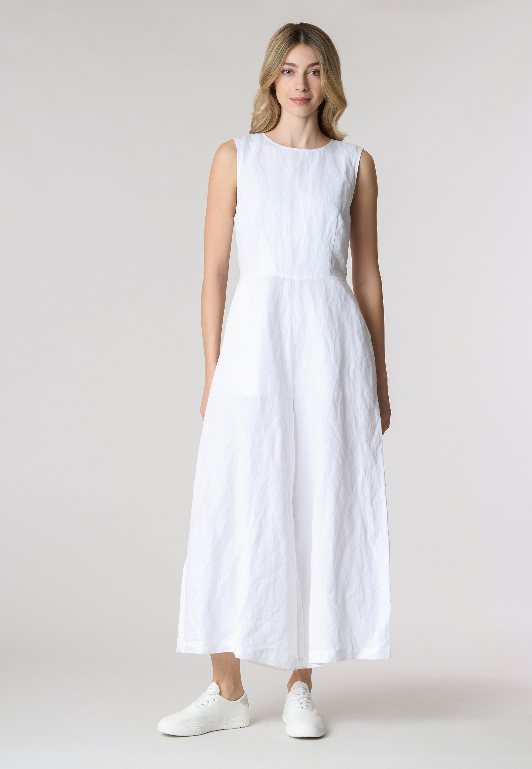 Tuta lunga smanicata in misto viscosa e lino