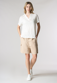 Polo a maniche corte con scollo a V in lino premium quality