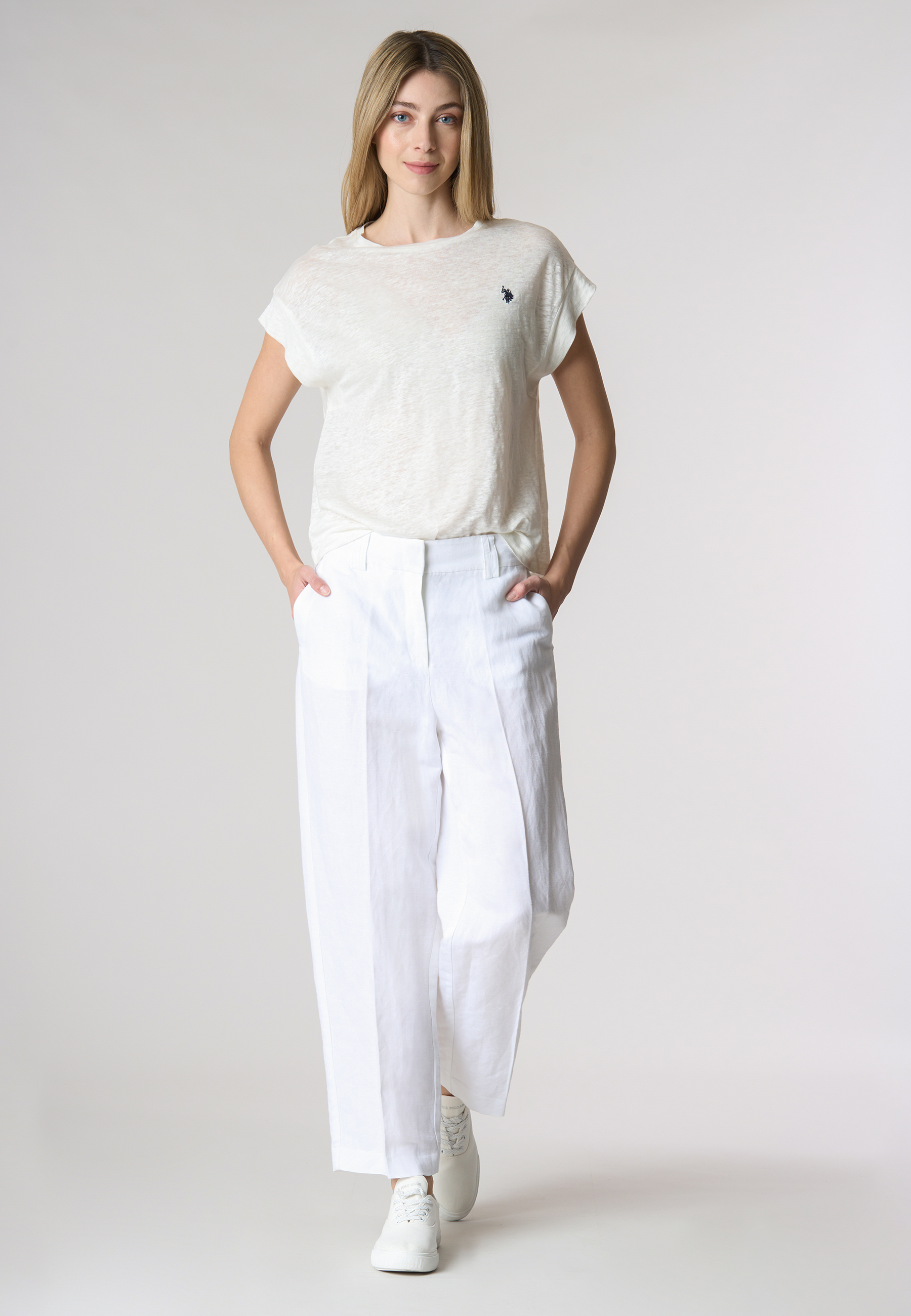 T-shirt girocollo smanicata in lino premium quality