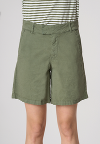 Pantalone corto in cotone gabardine