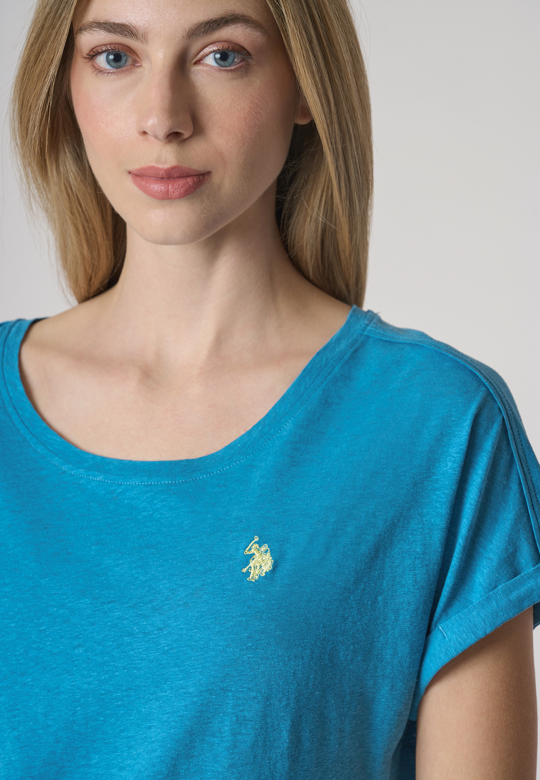 T-shirt girocollo da donna in misto cotone e lino