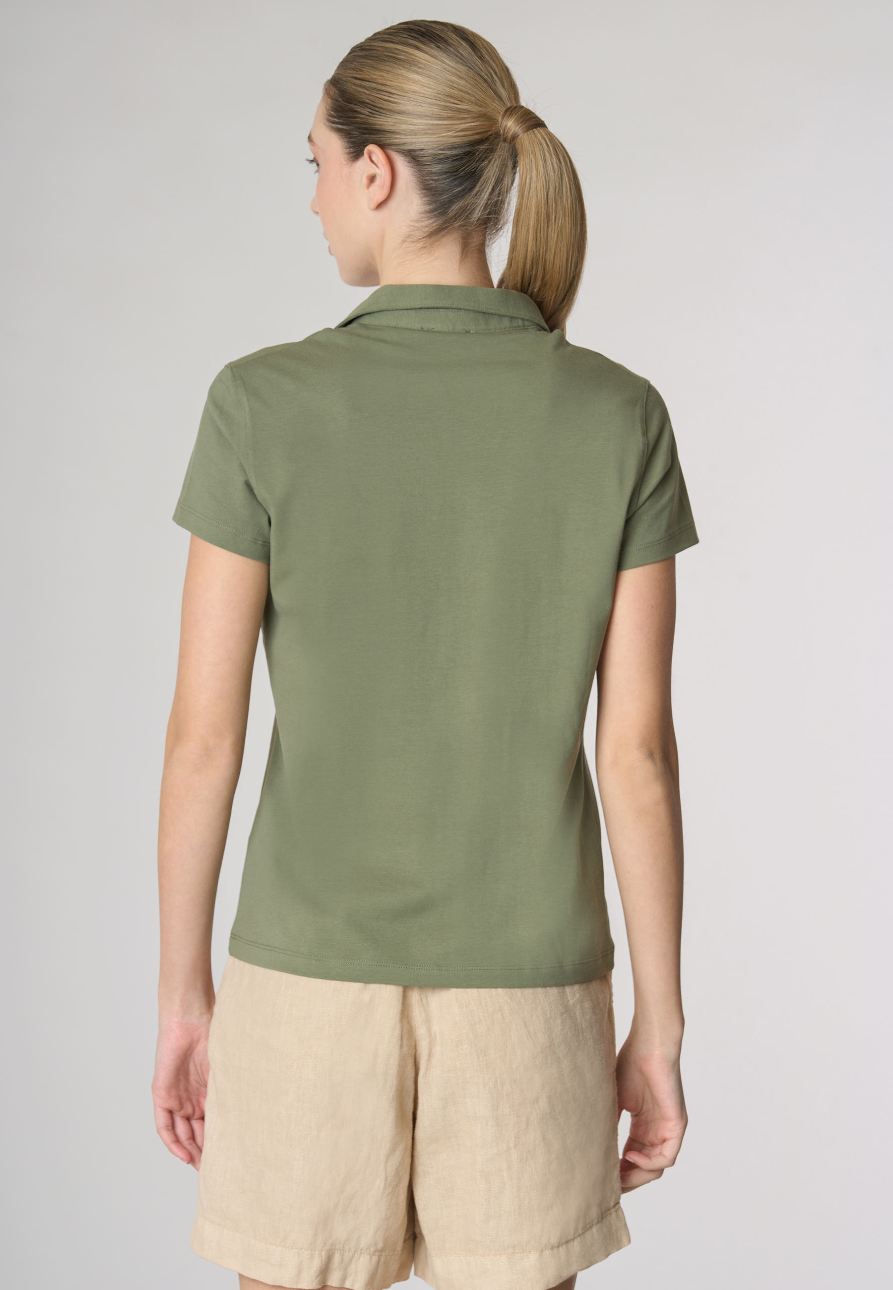 Polo shirt a maniche corte con scollo a V in cotone stretch