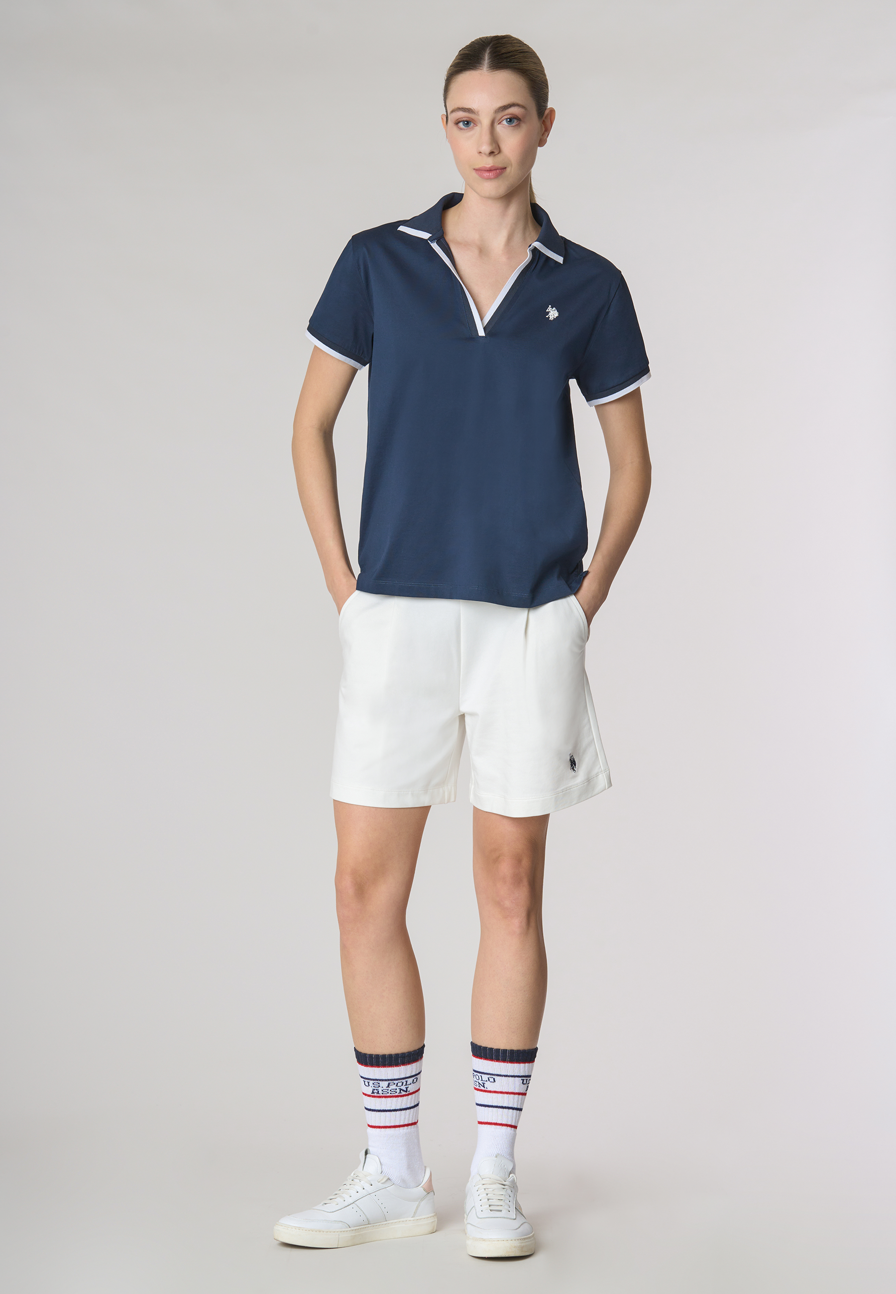 Polo shirt a maniche corte con scollo a V in cotone stretch