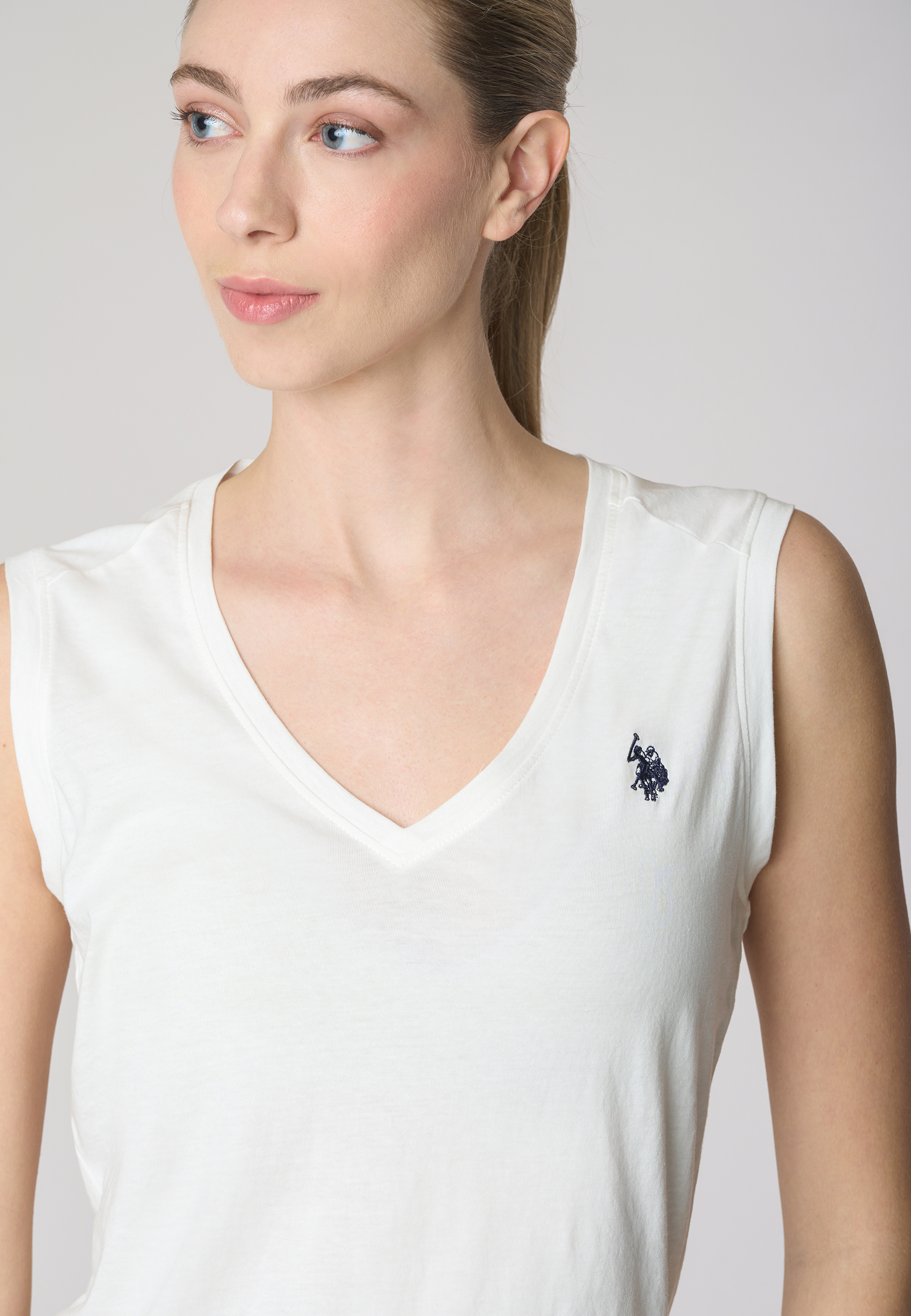 T-shirt smanicata con scollo a V in cotone light jersey