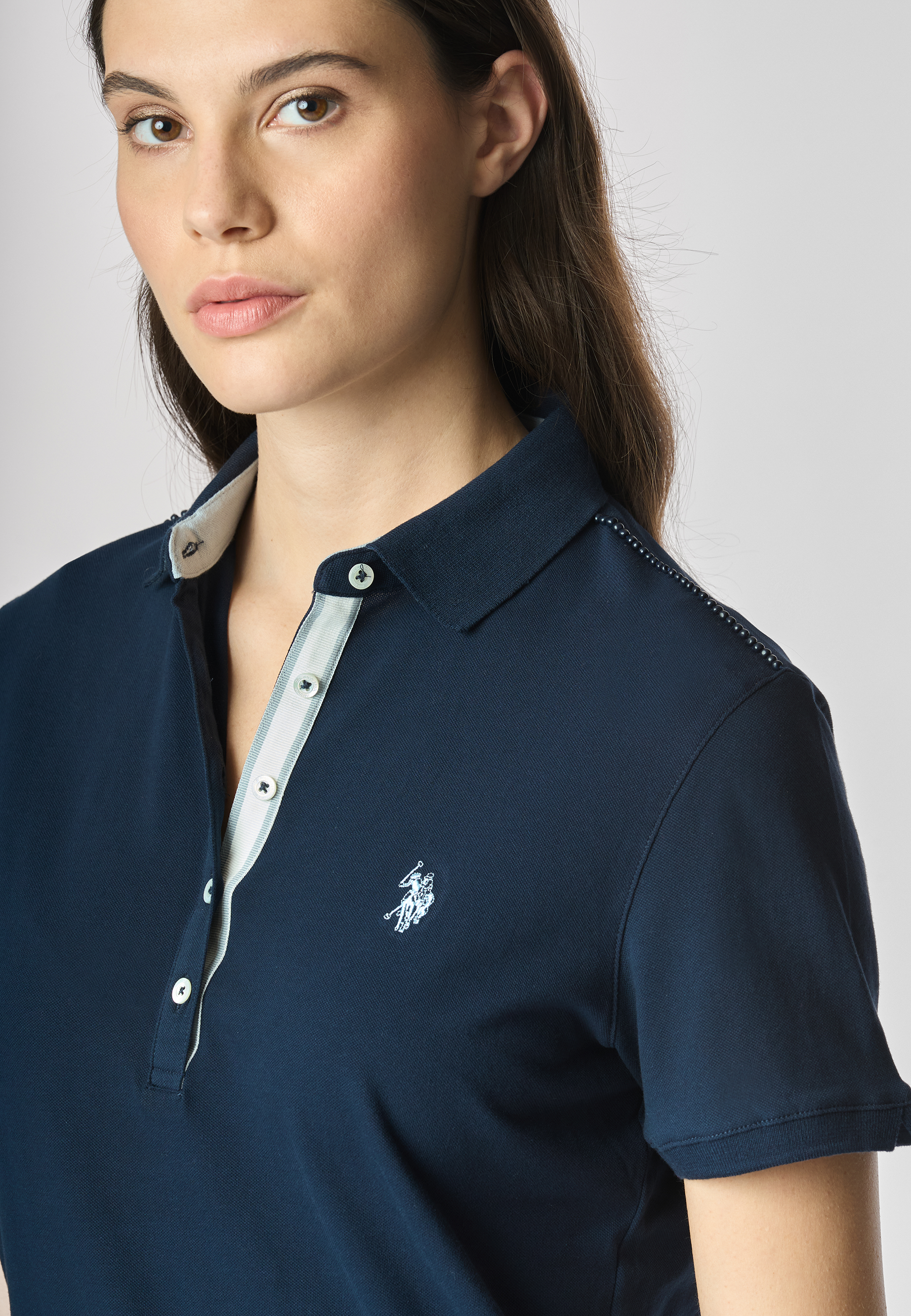 Polo shirt a maniche corte in cotone micropiquet stretch con sottocolletto colorato