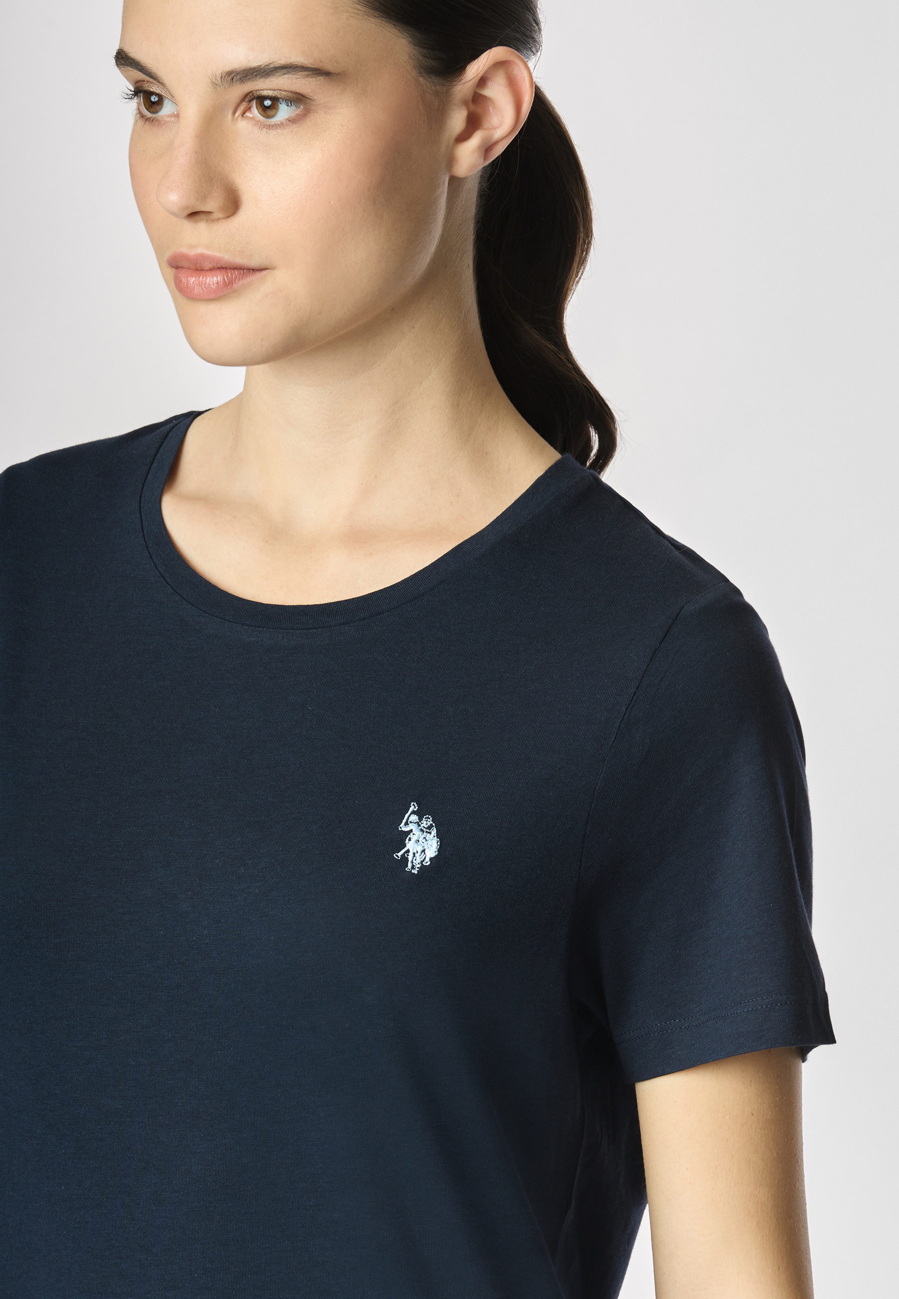 T-shirt girocollo a maniche corte in misto cotone e viscosa premium quality