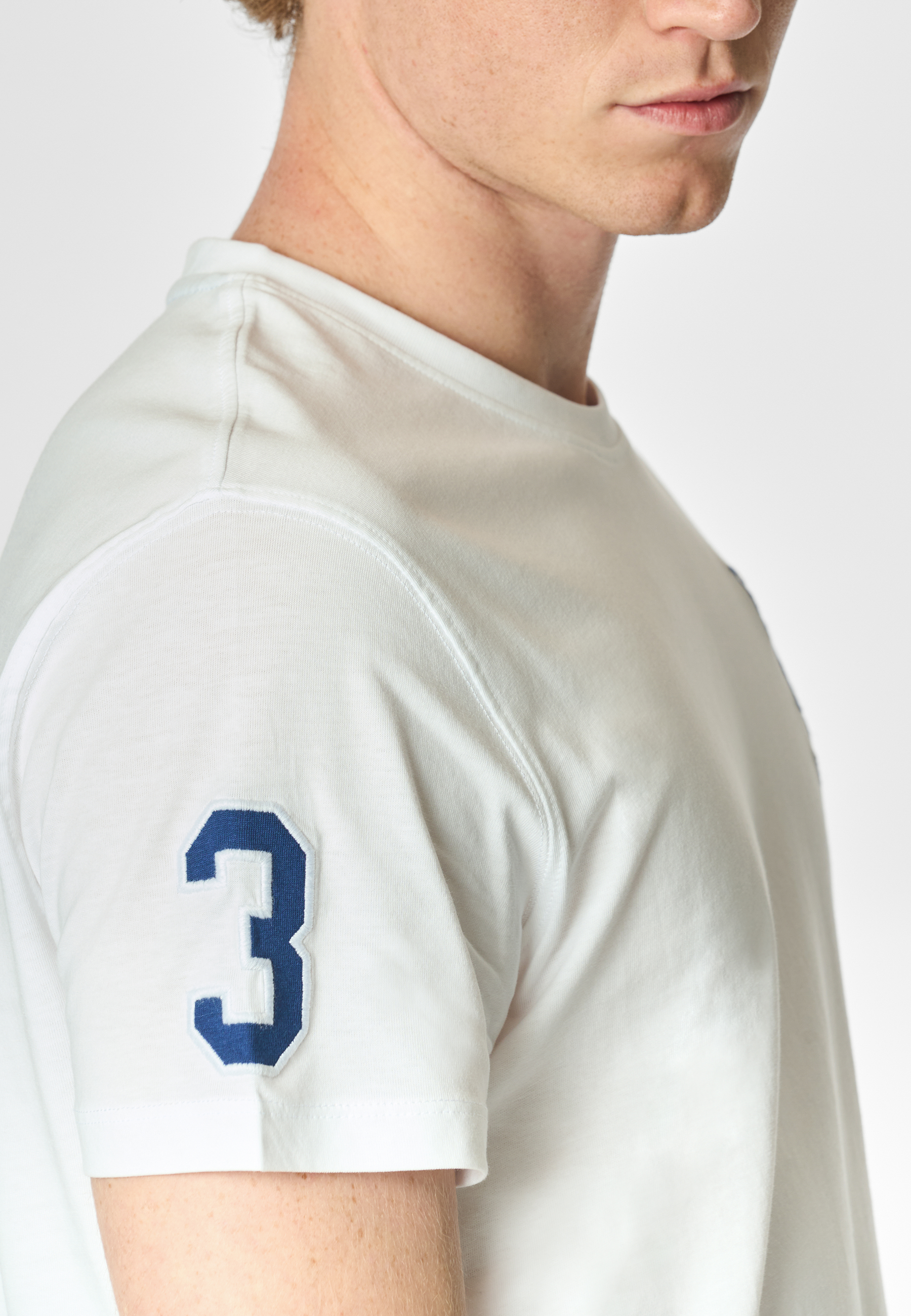 T-shirt a maniche corte in cotone con logo e numero