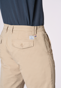 Pantaloni corti chino in cotone twill stretch con logo