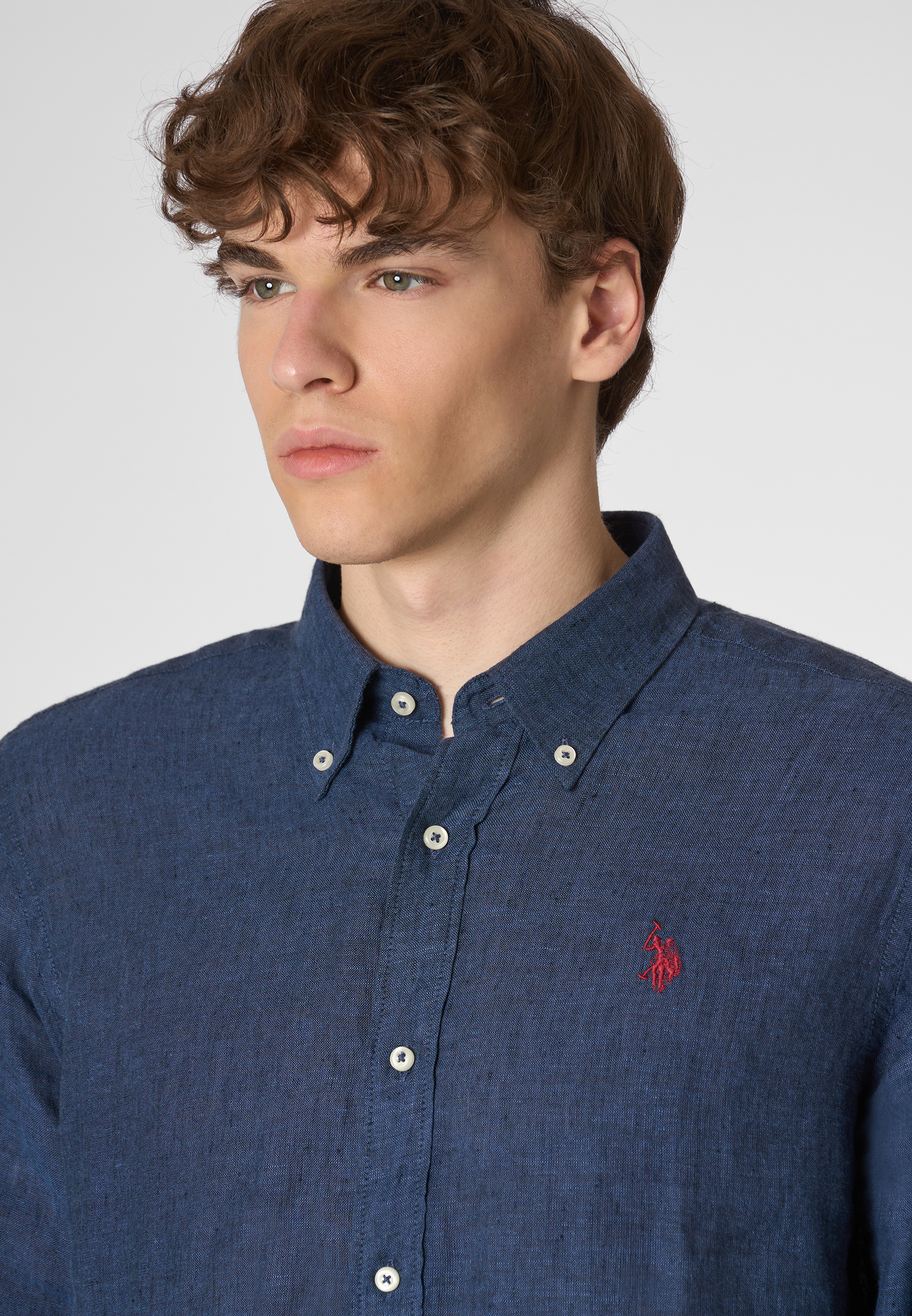 Camicia in lino chambray slim fit con logo
