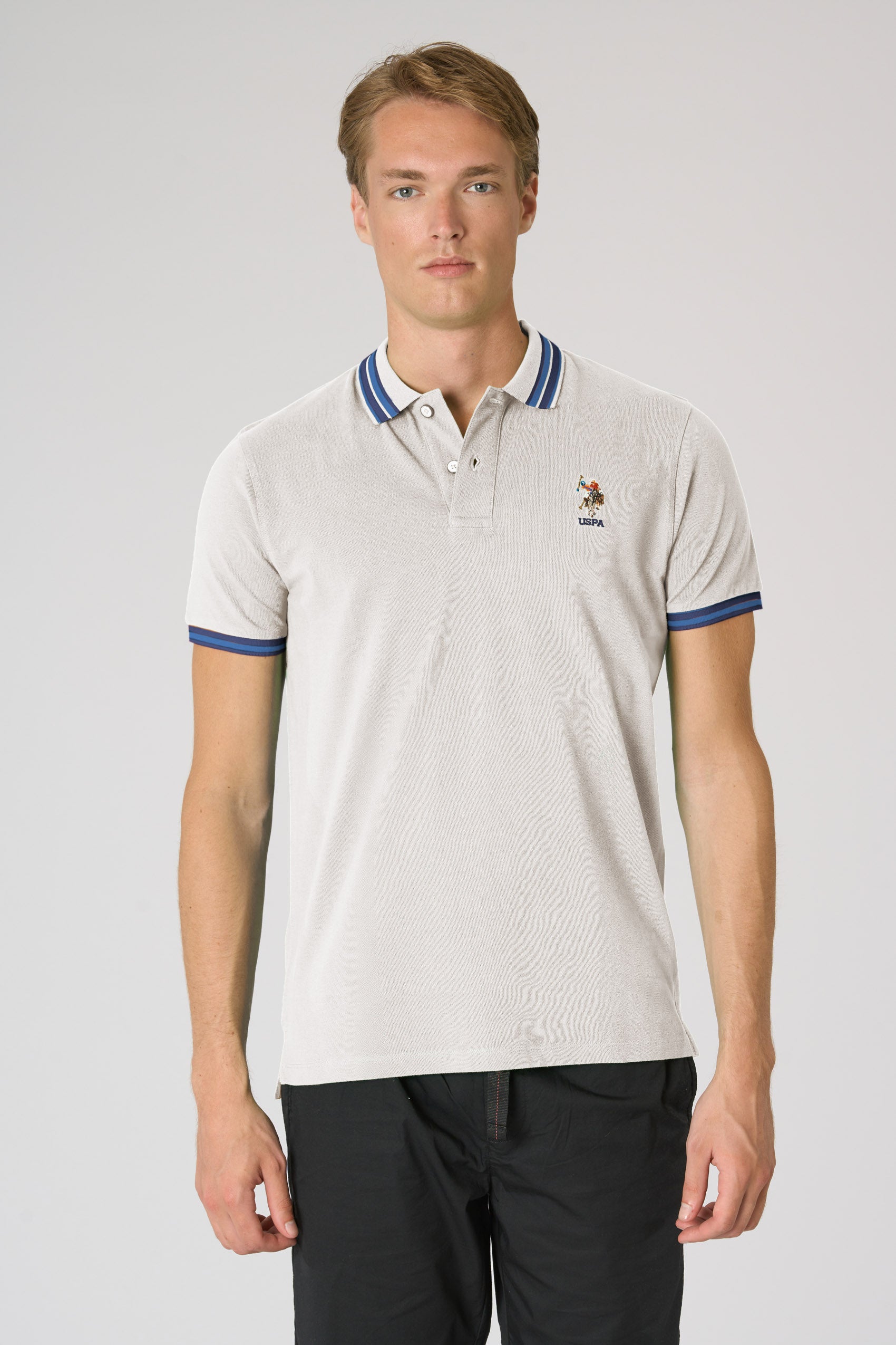 Polo shirt a maniche corte con logo colorato e dettagli a contrasto