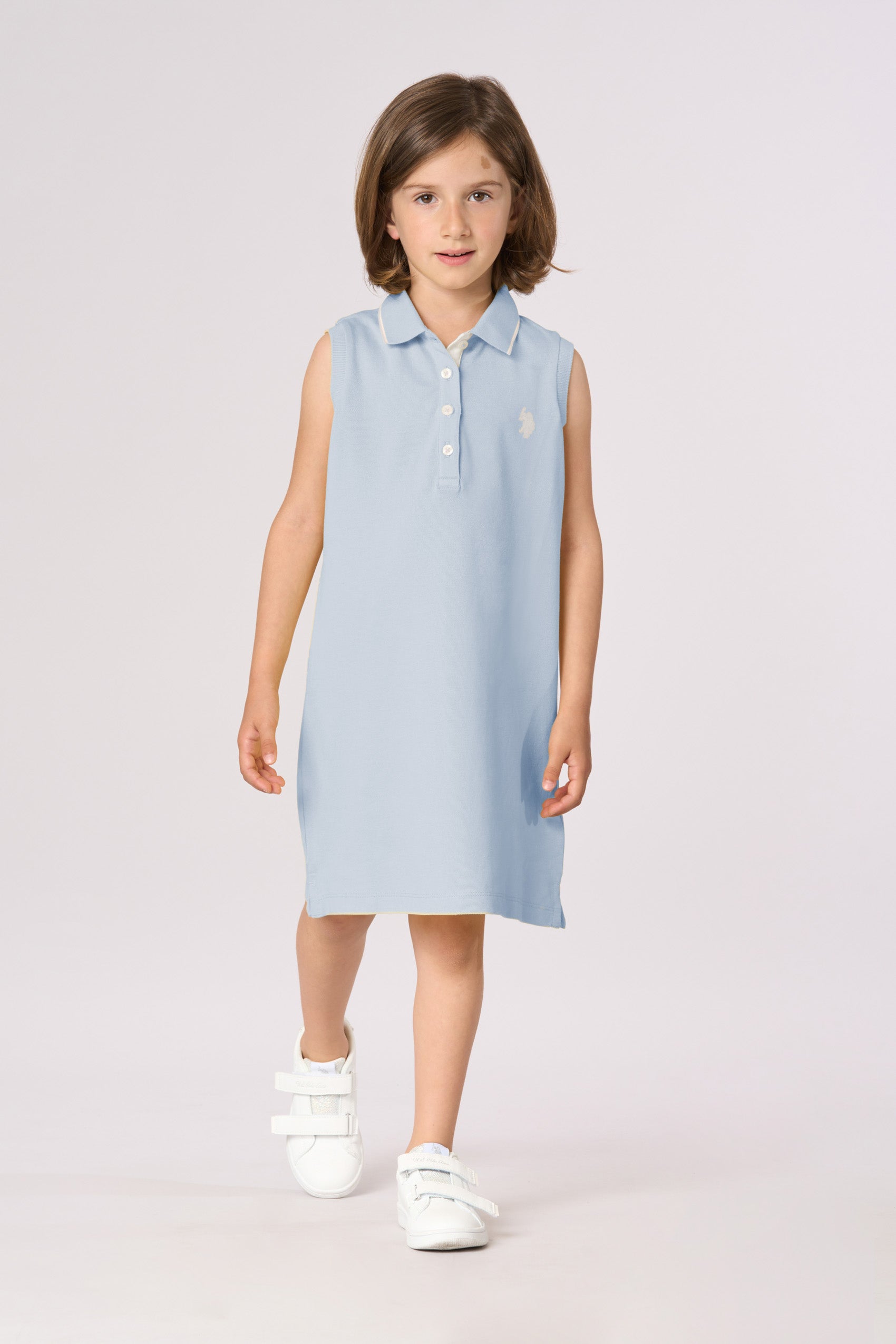 Abito smanicato con colletto da bambina