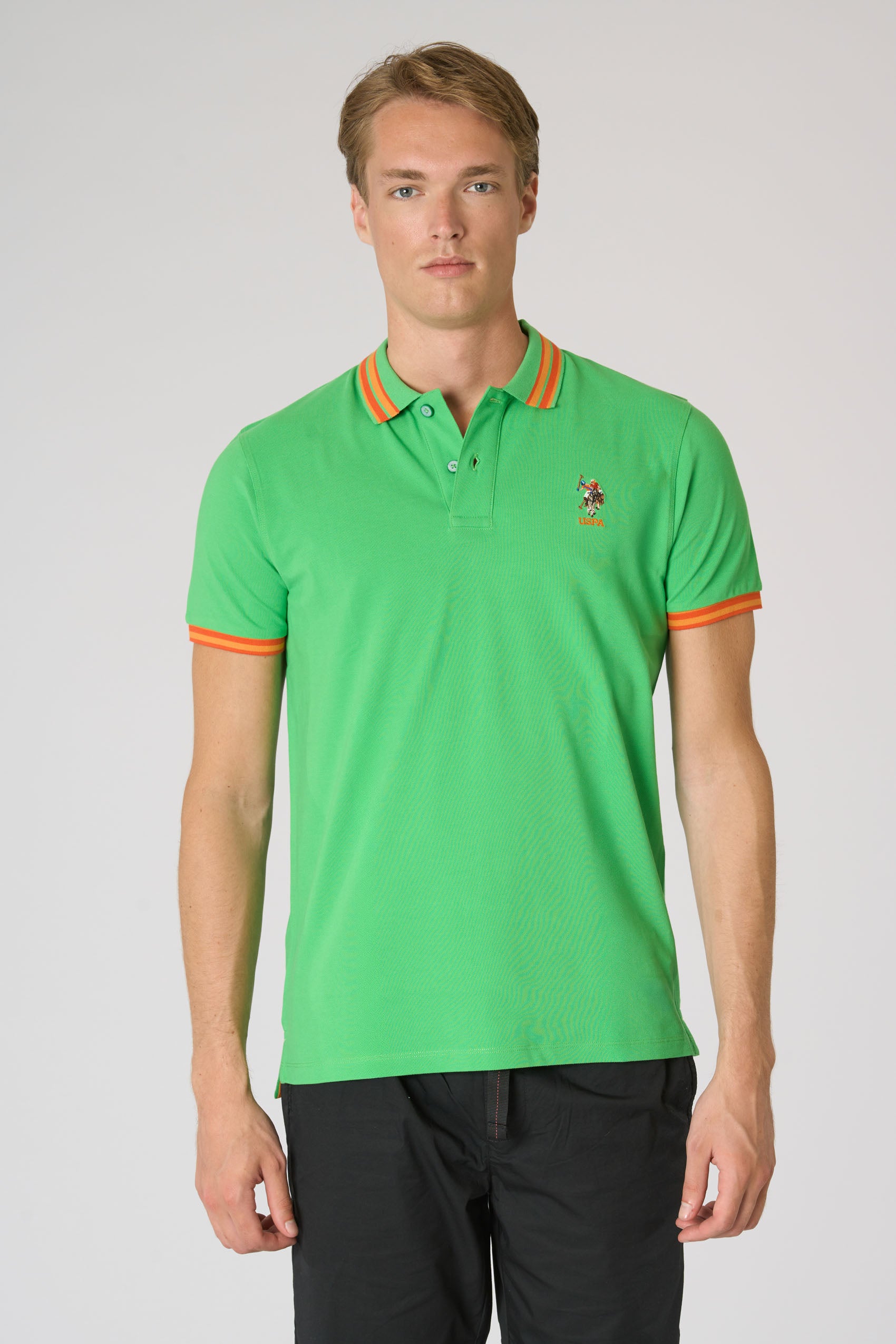 Polo shirt a maniche corte con logo colorato e dettagli a contrasto