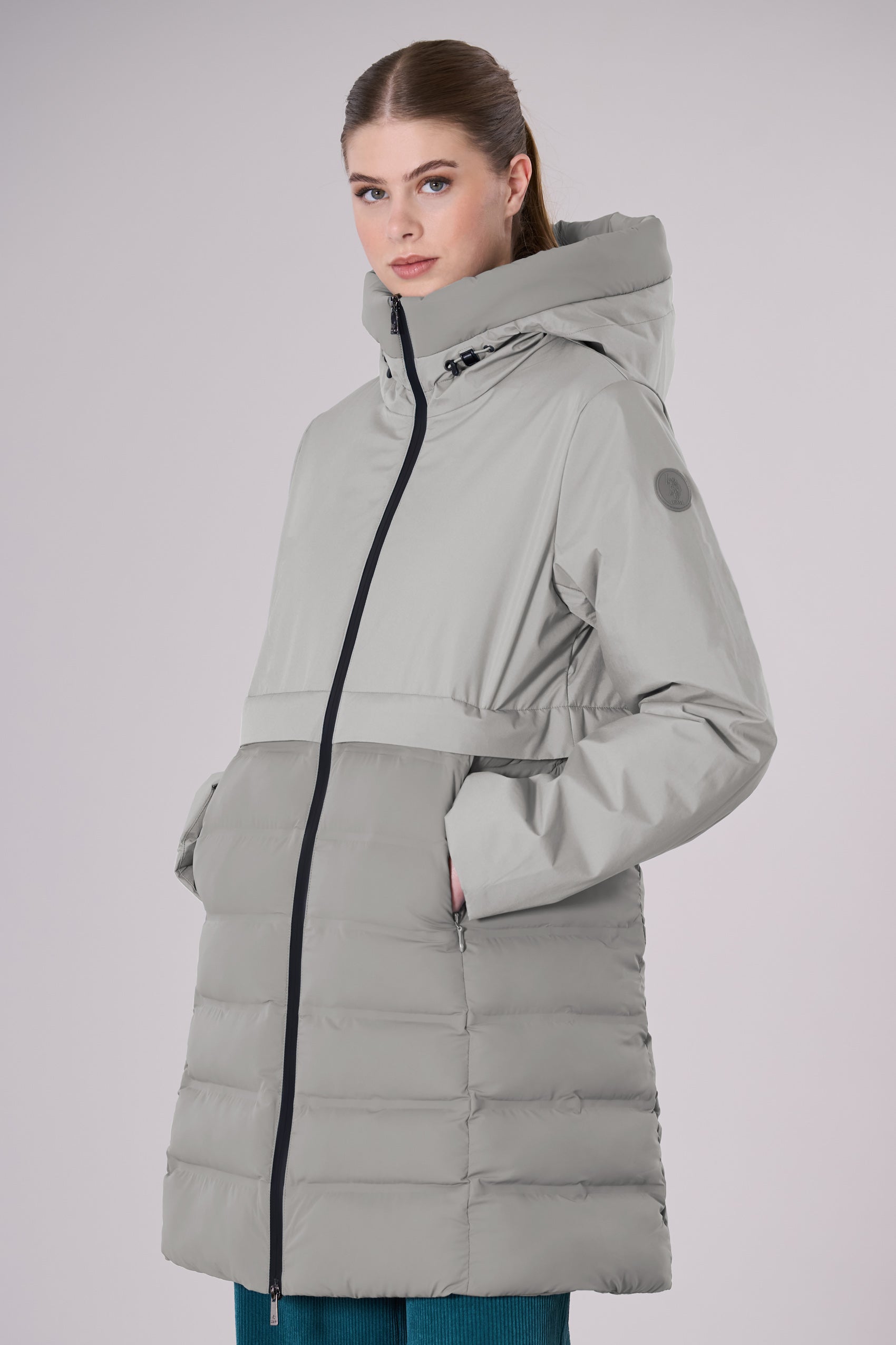 Giacca midi in tessuto membrana poly con cappuccio