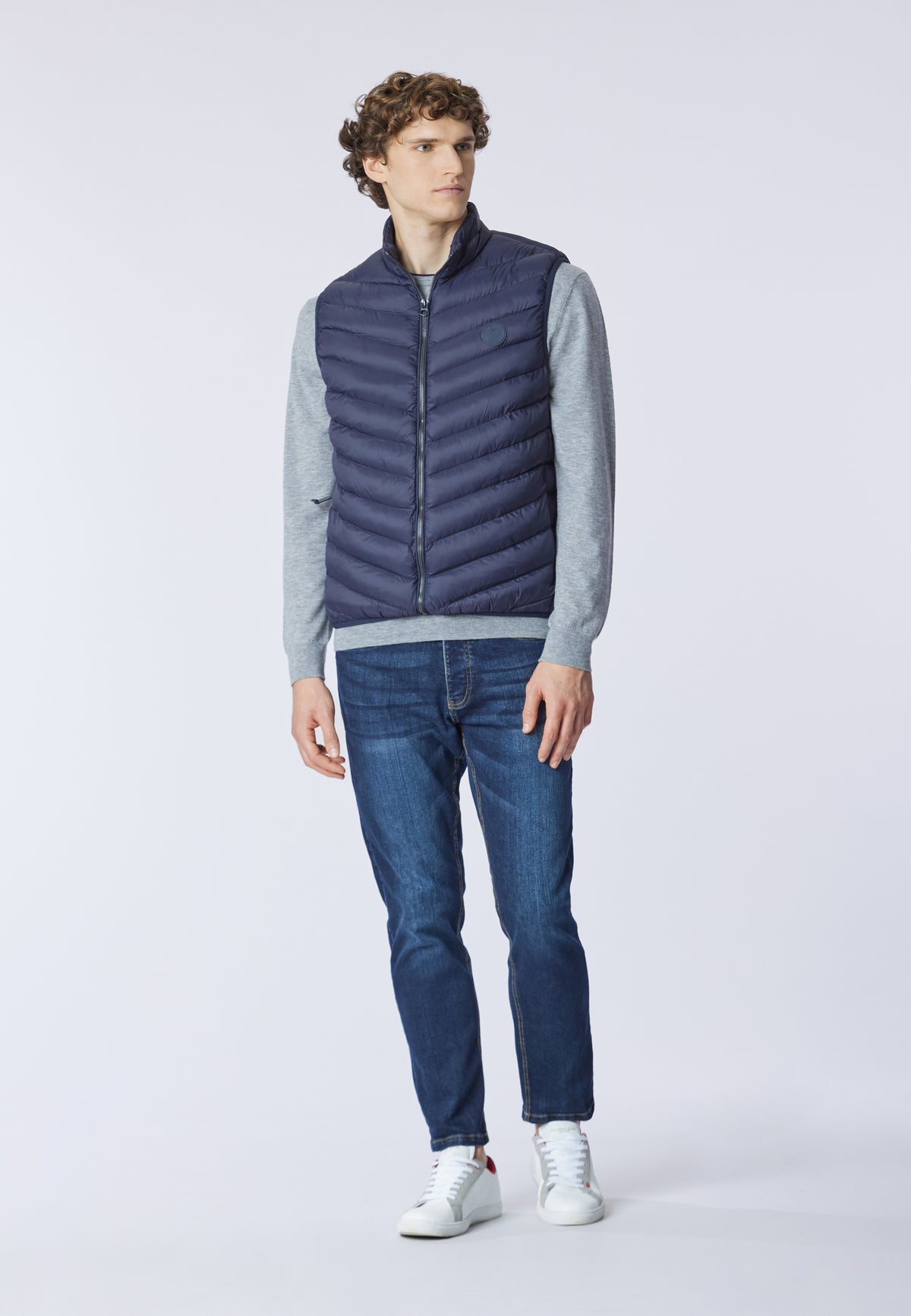 Gilet smanicato con logo
