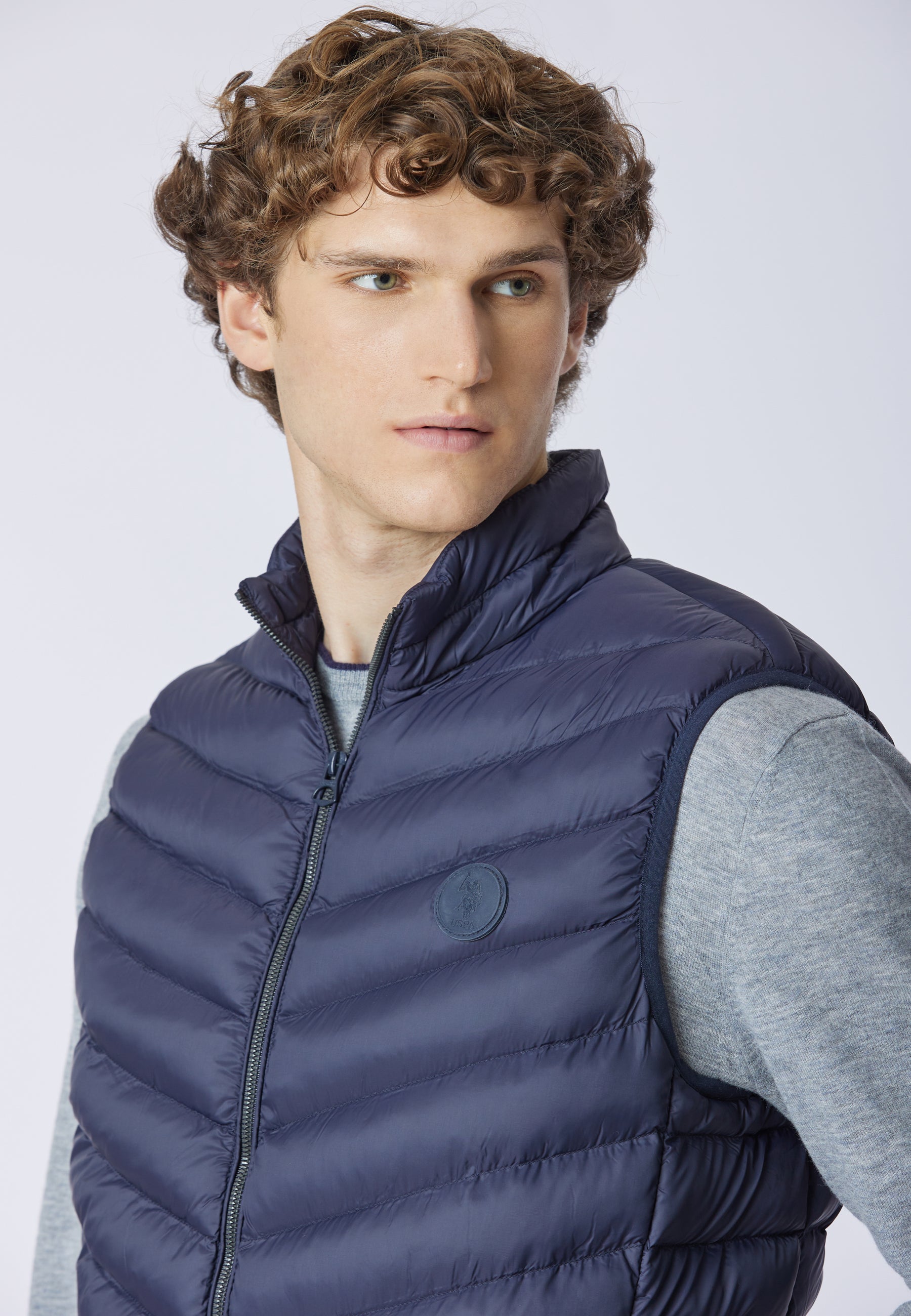Gilet smanicato con logo
