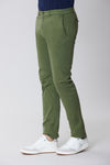 Pantaloni chino in cotone