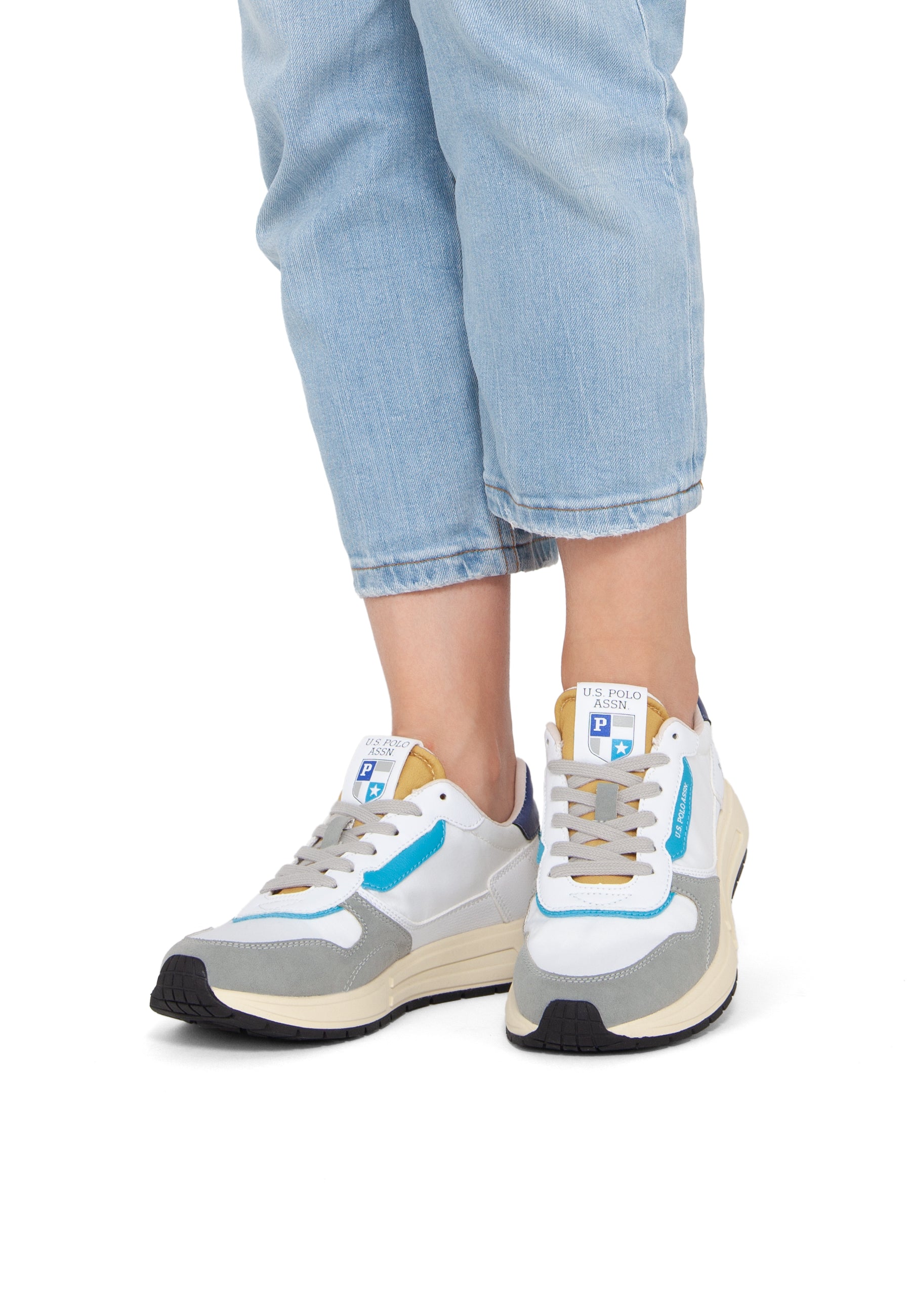 Sneaker Seneka da donna con inserti e suola sagomata
