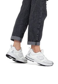 Sneaker Swift da donna con inserti in mesh e suola sagomata