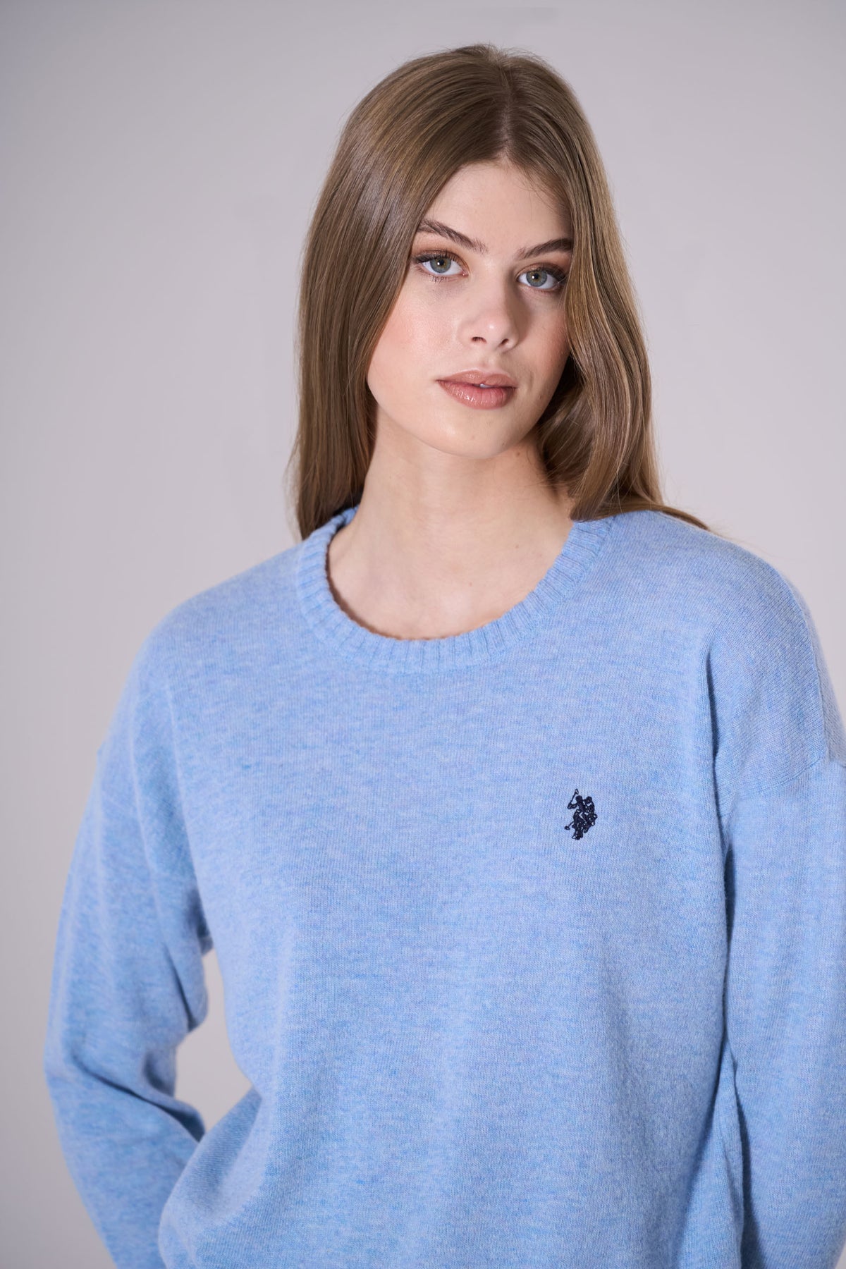 Maglia girocollo in filato lana riciclato