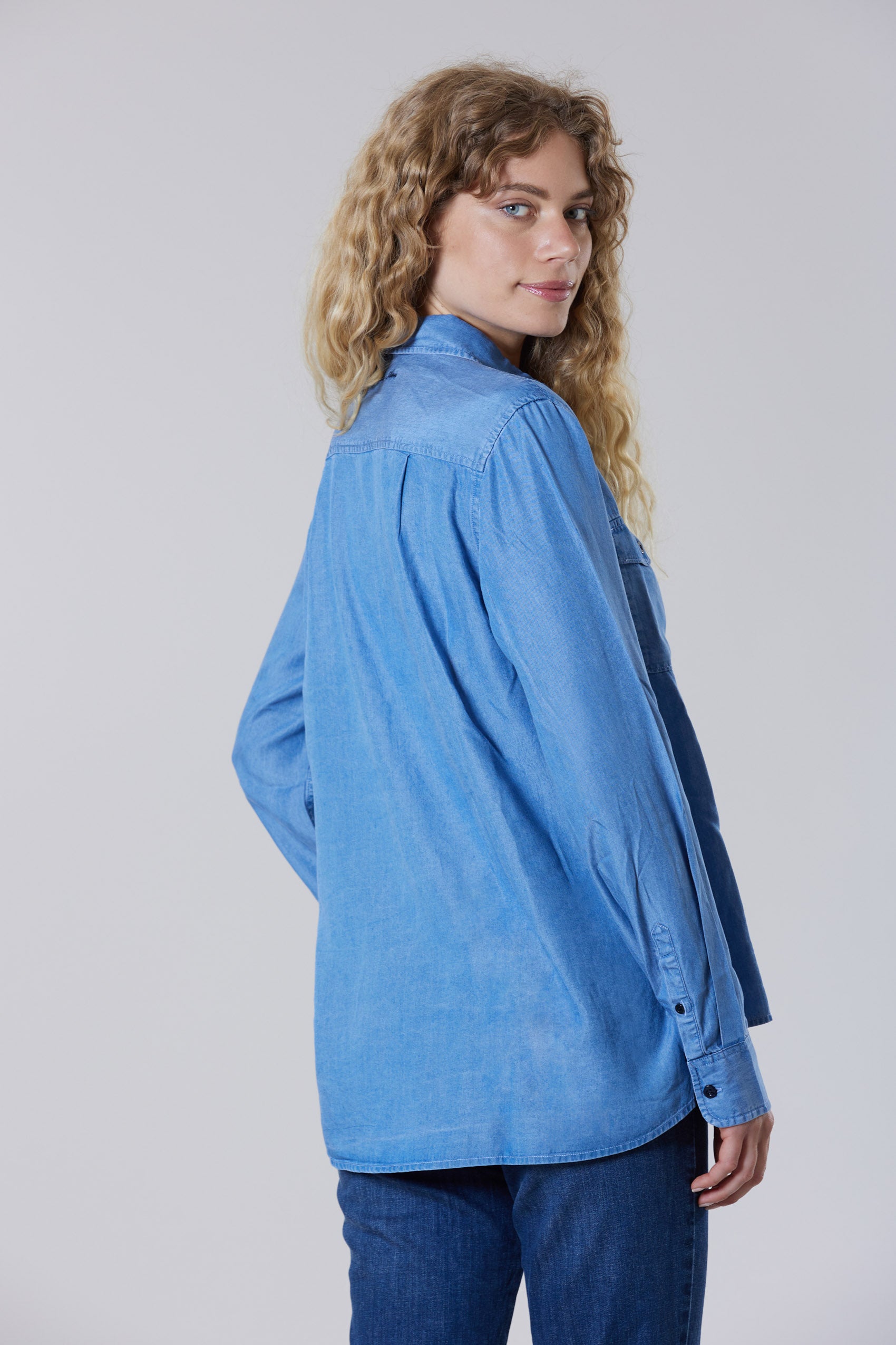 Camicia in tencel morbido tessuto tencel