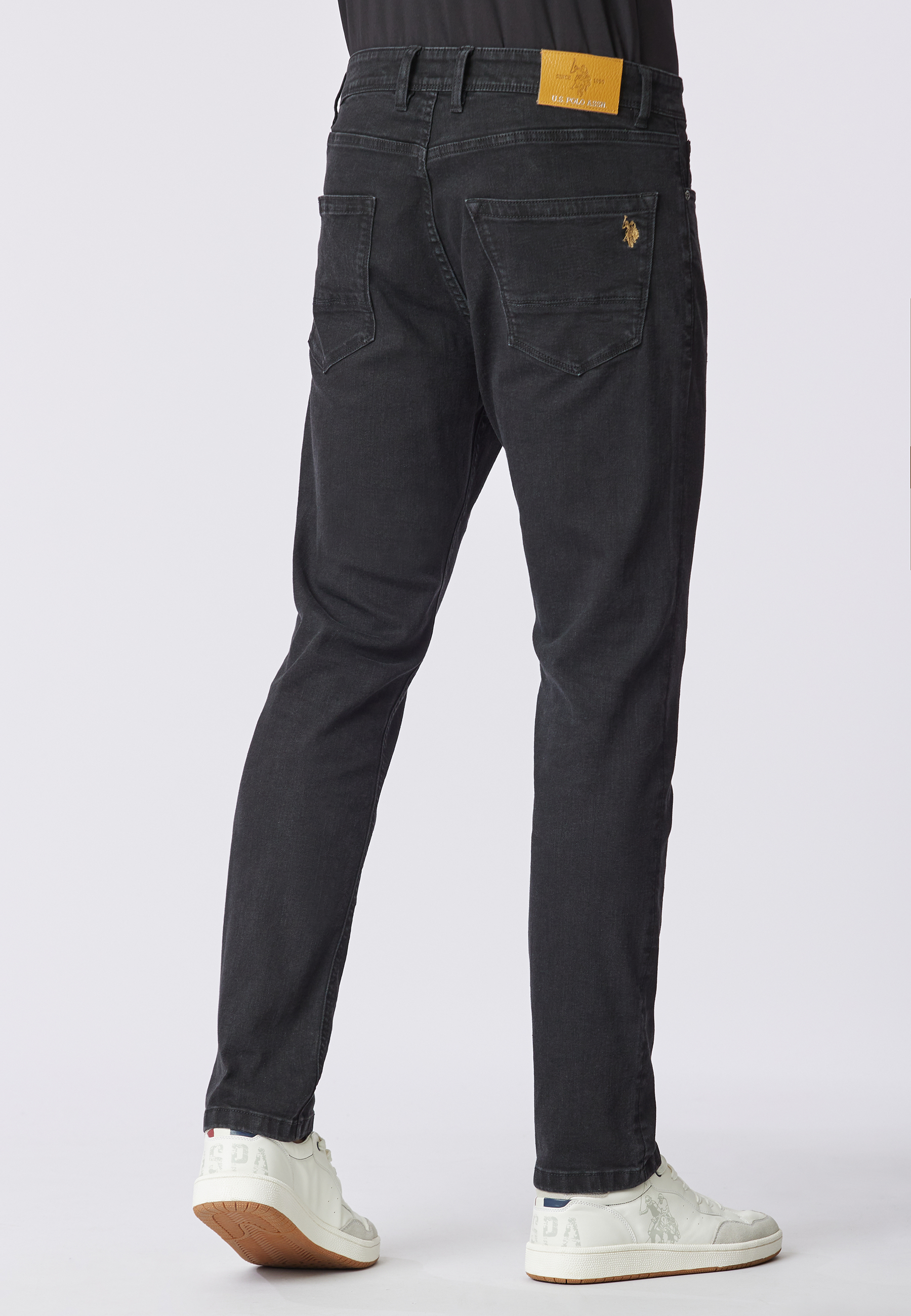 Pantalone denim cinque tasche tapered fit