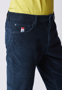 Pantalone cinque tasche in velluto taperede fit
