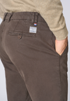 Pantalone chino in cotone stretch gabardine