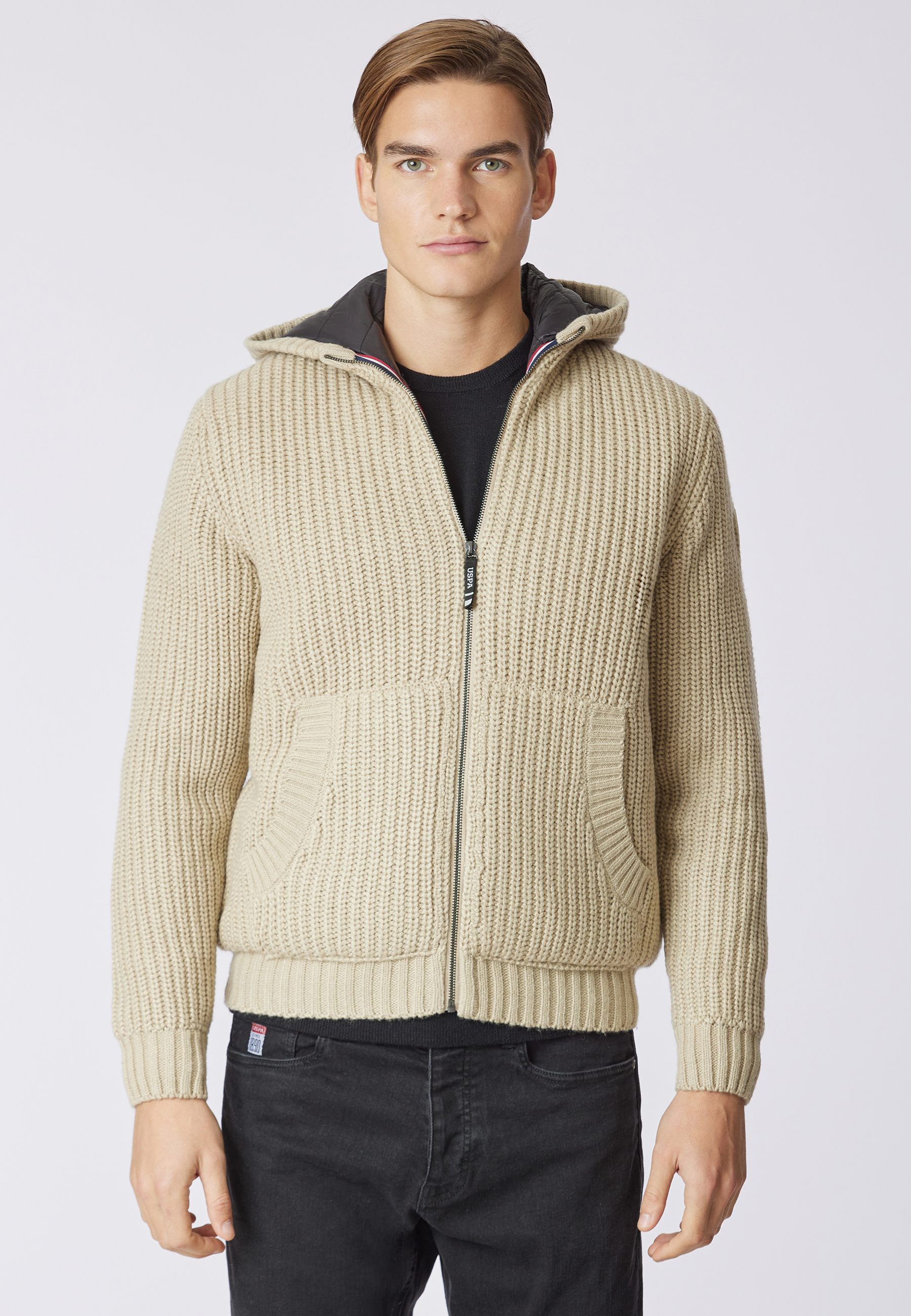 Cardigan con cappuccio e zip