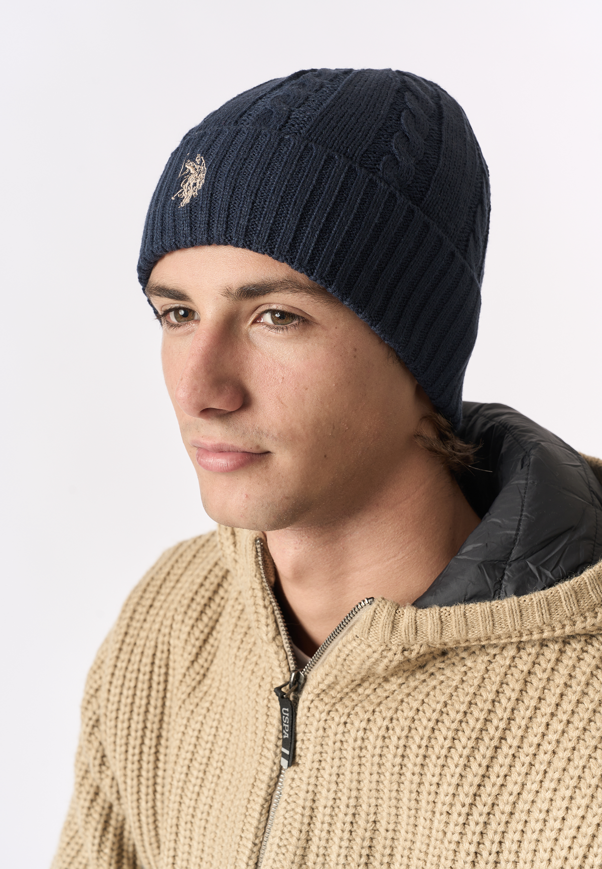 Berretto lavorazione a treccia con logo