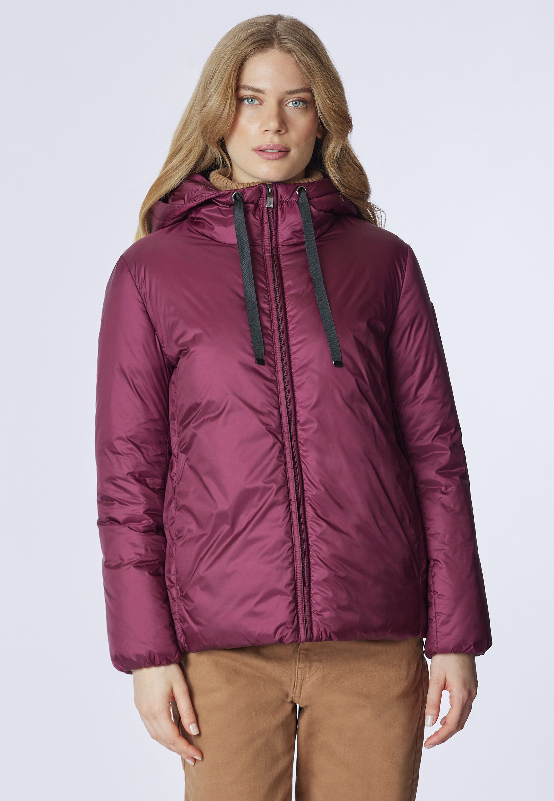 Giacca con cappuccio in nylon satin